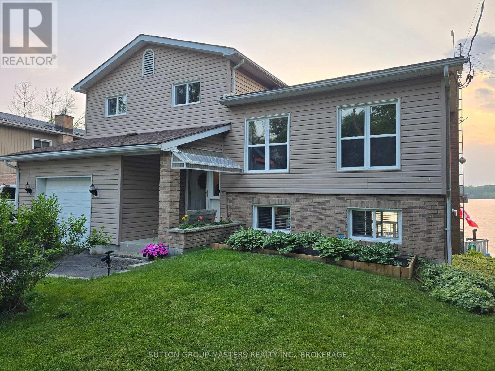 20B OAK LANE in 