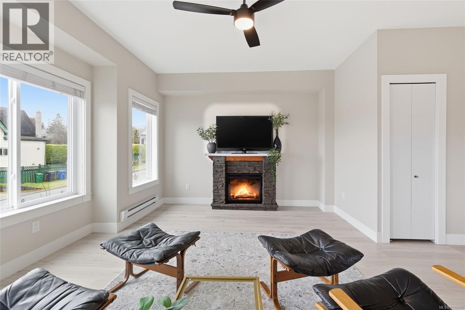 100 253 Victoria Rd, Vancouver Island — photo 2