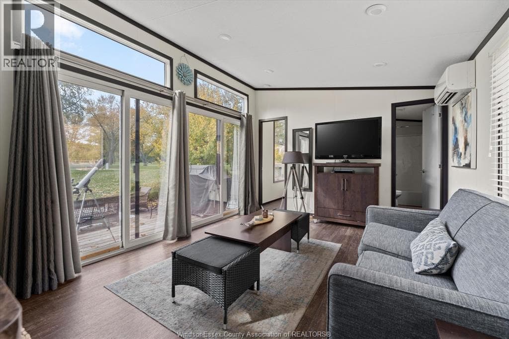 981 COUNTY RD 2 Unit# 711, Windsor — photo 4