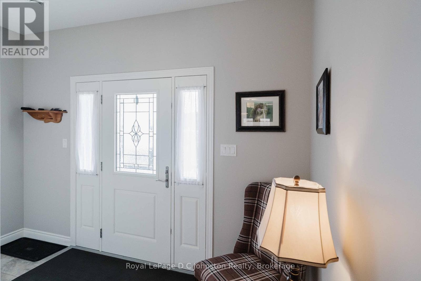 1062 WATERLOO STREET, OnePoint — photo 3