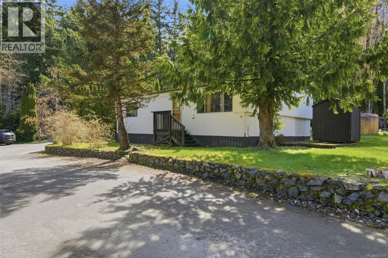 11 2615 Otter Point Rd, Victoria — photo 2