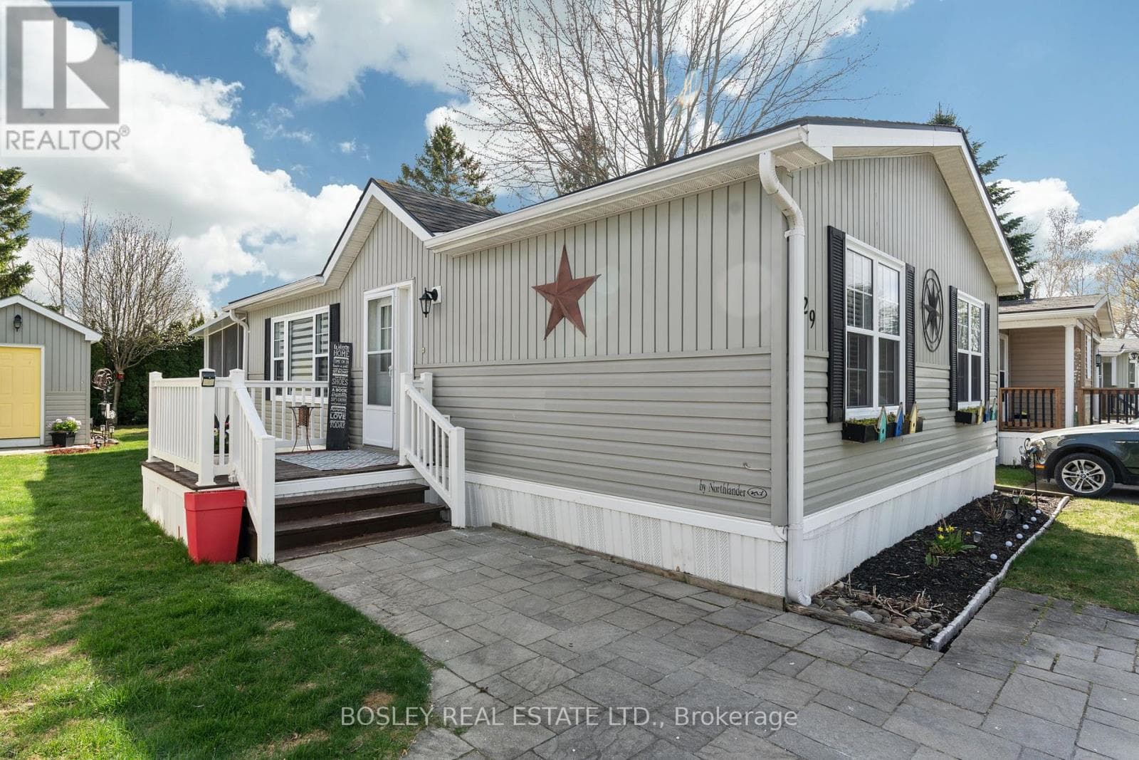 29 ROWAN RD - 77307 BLUEWATER HIGHWAY, Toronto — photo 3