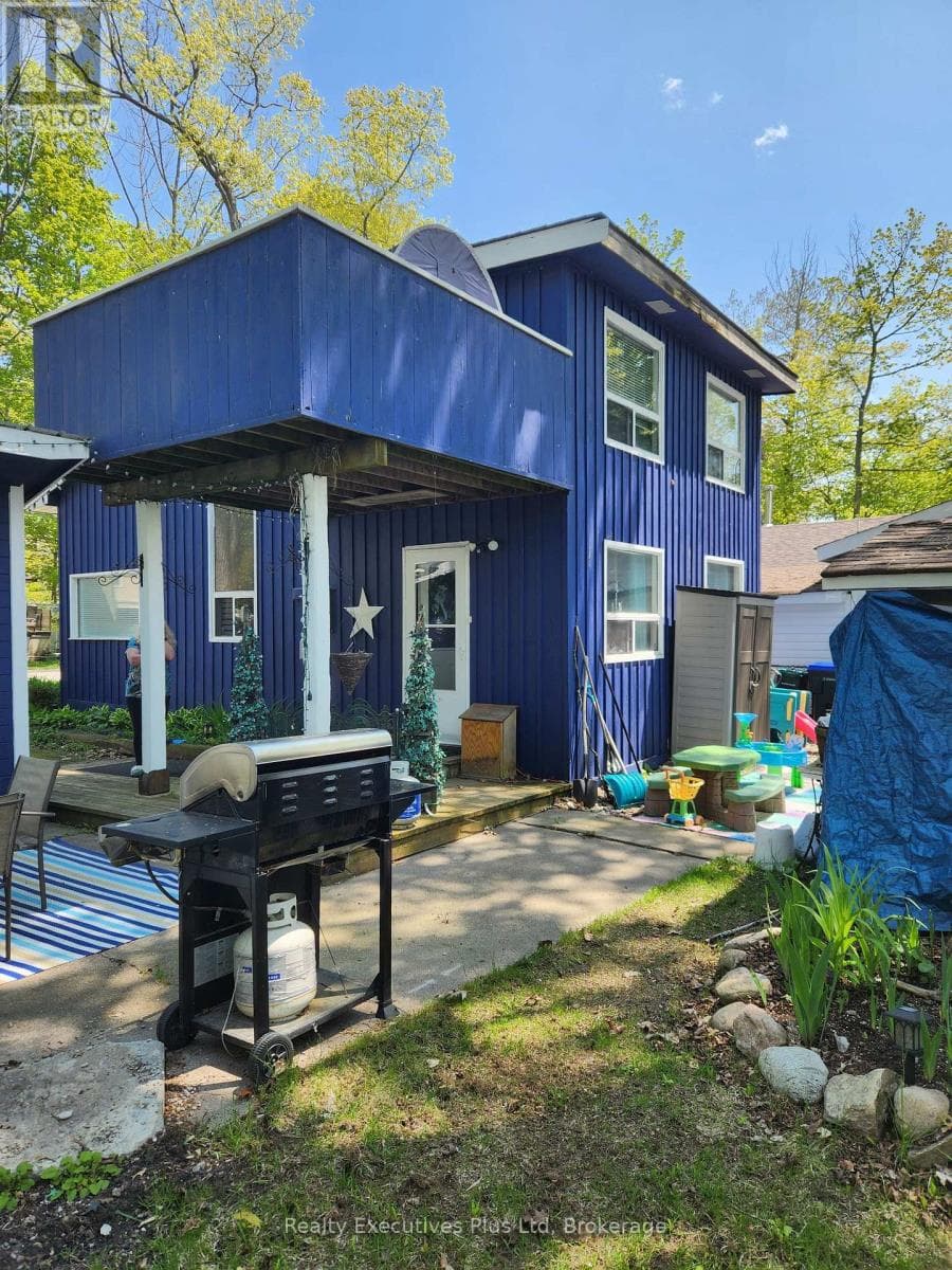 48 TINY BEACHES ROAD NORTH in 