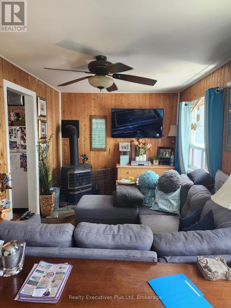 48 TINY BEACHES ROAD NORTH, OnePoint — photo 4