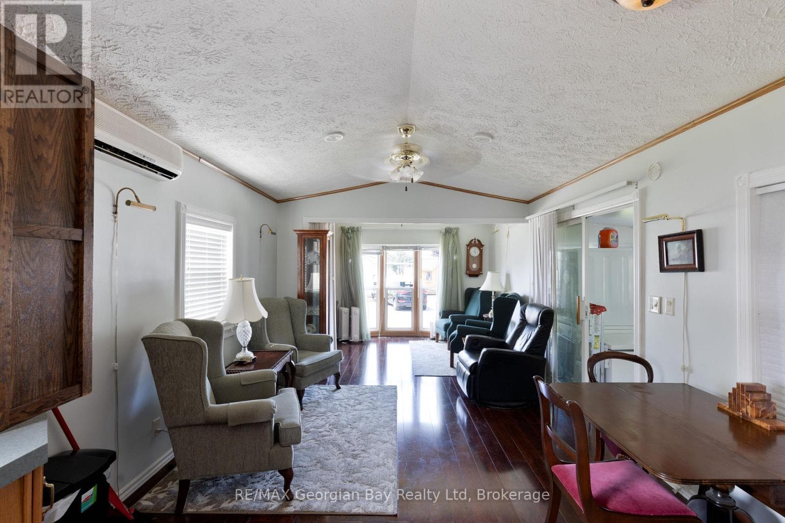 30 - 10 WINFIELD DRIVE, OnePoint — photo 5