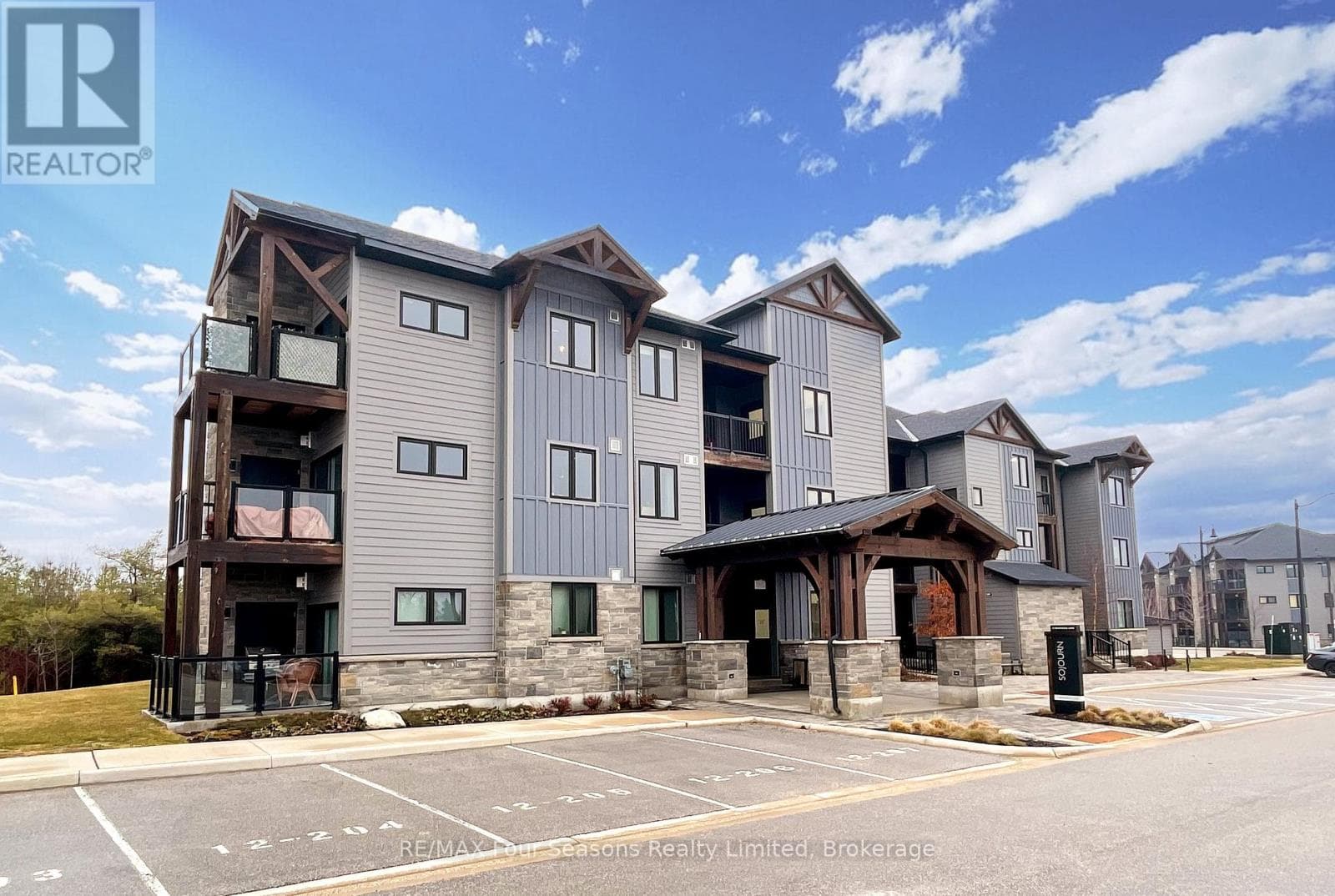 107 - 12 BEAUSOLEIL LANE in 