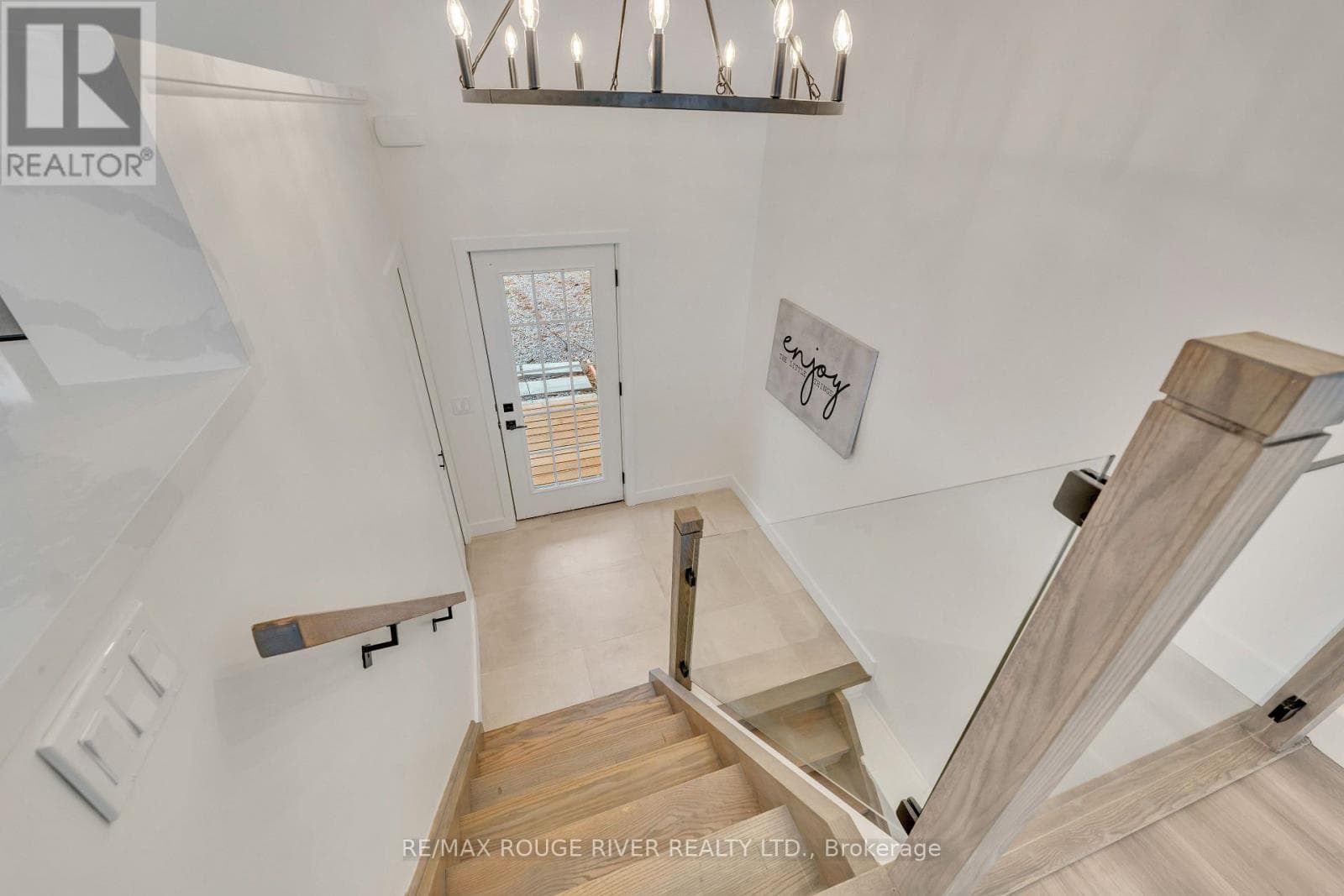 130 - 5496 RICE LAKE SCENIC DRIVE, Central Lakes — photo 4