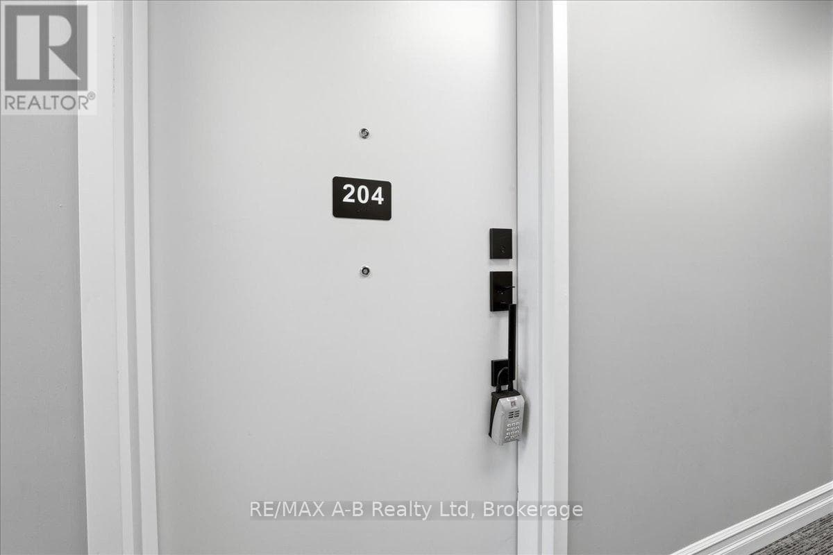 204 - 100 GORDON STREET, OnePoint — photo 2