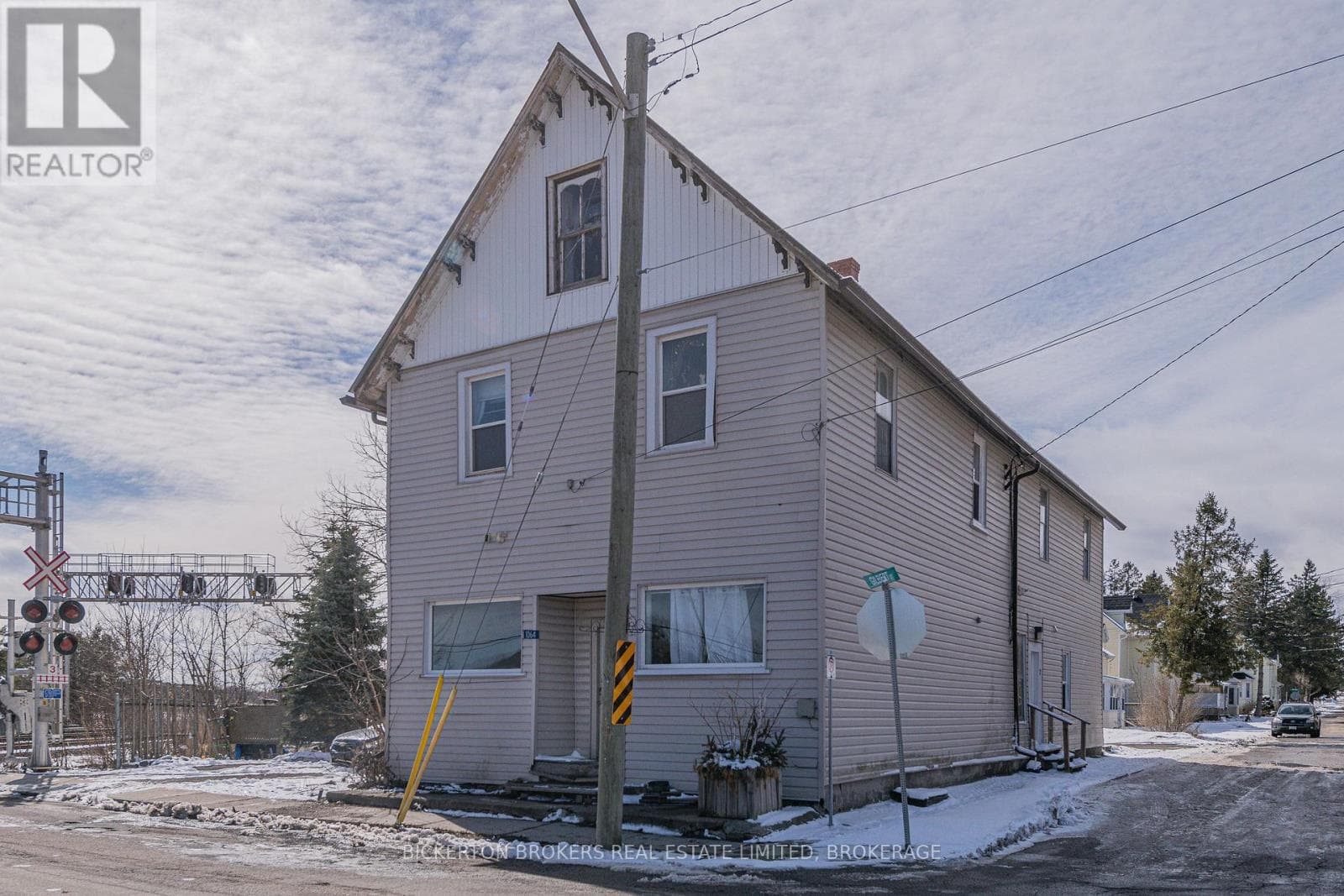 1064 PRINCE STREET, Kingston — photo 3