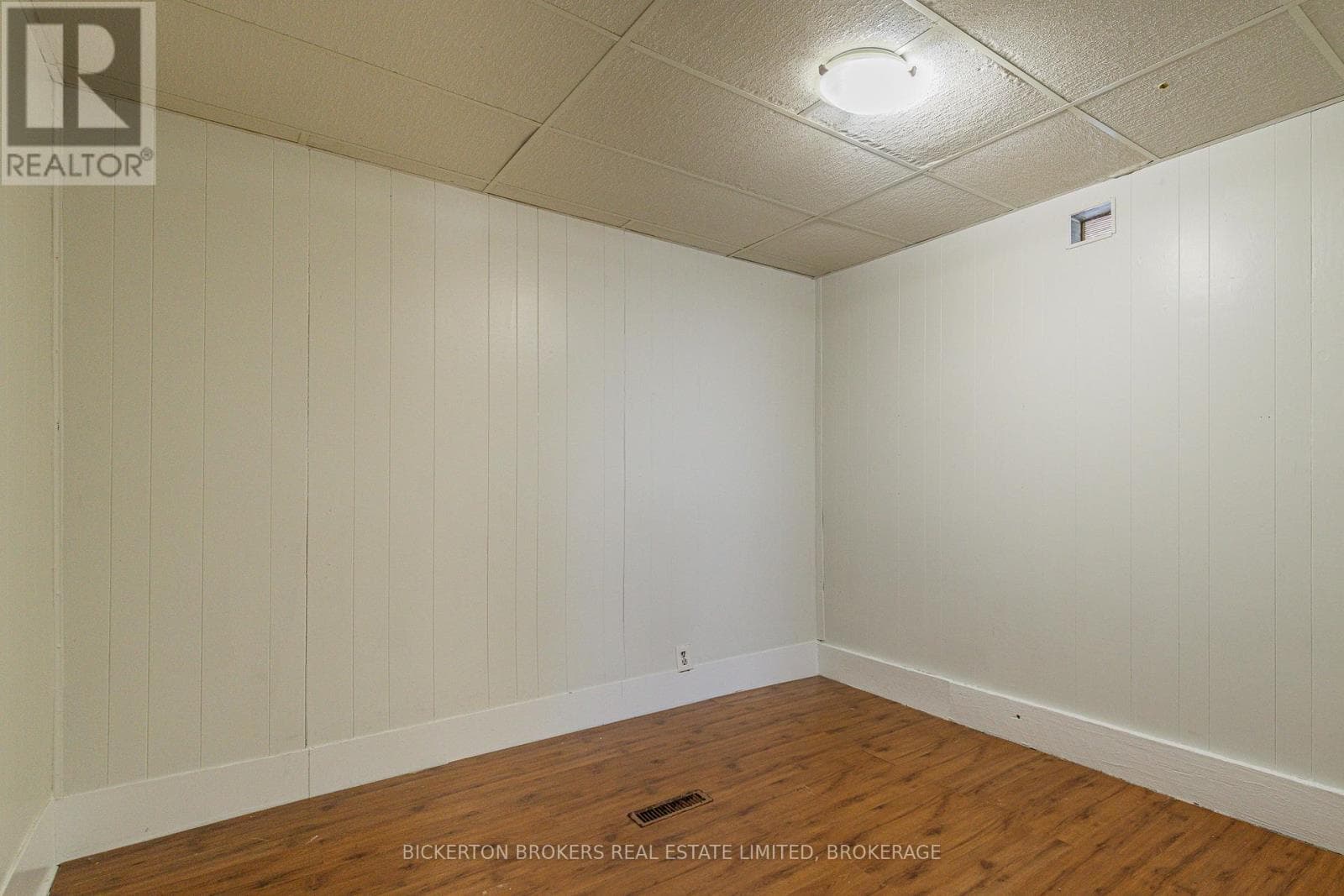 1064 PRINCE STREET, Kingston