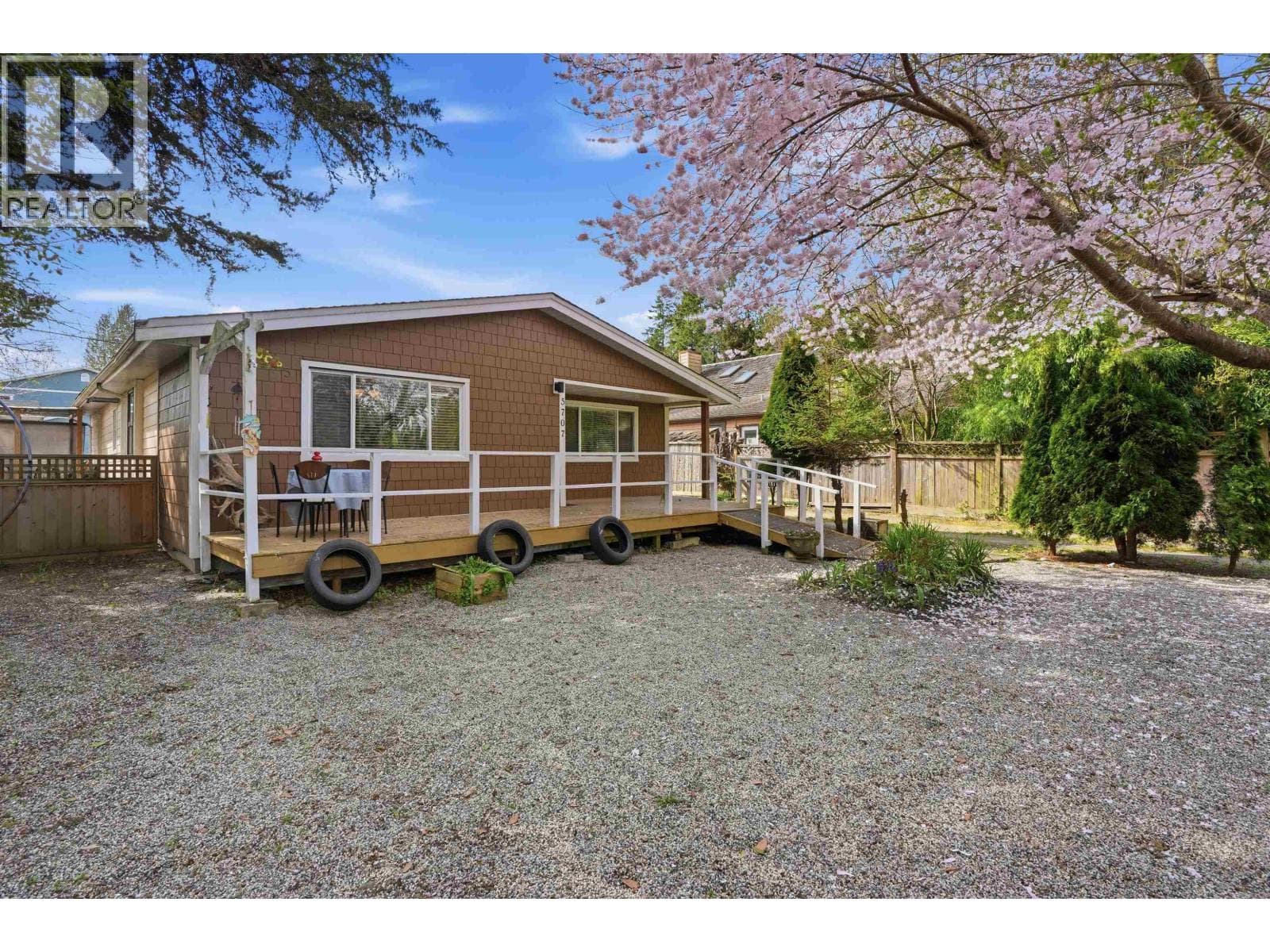 5707 MEDUSA STREET, Greater Vancouver — photo 2