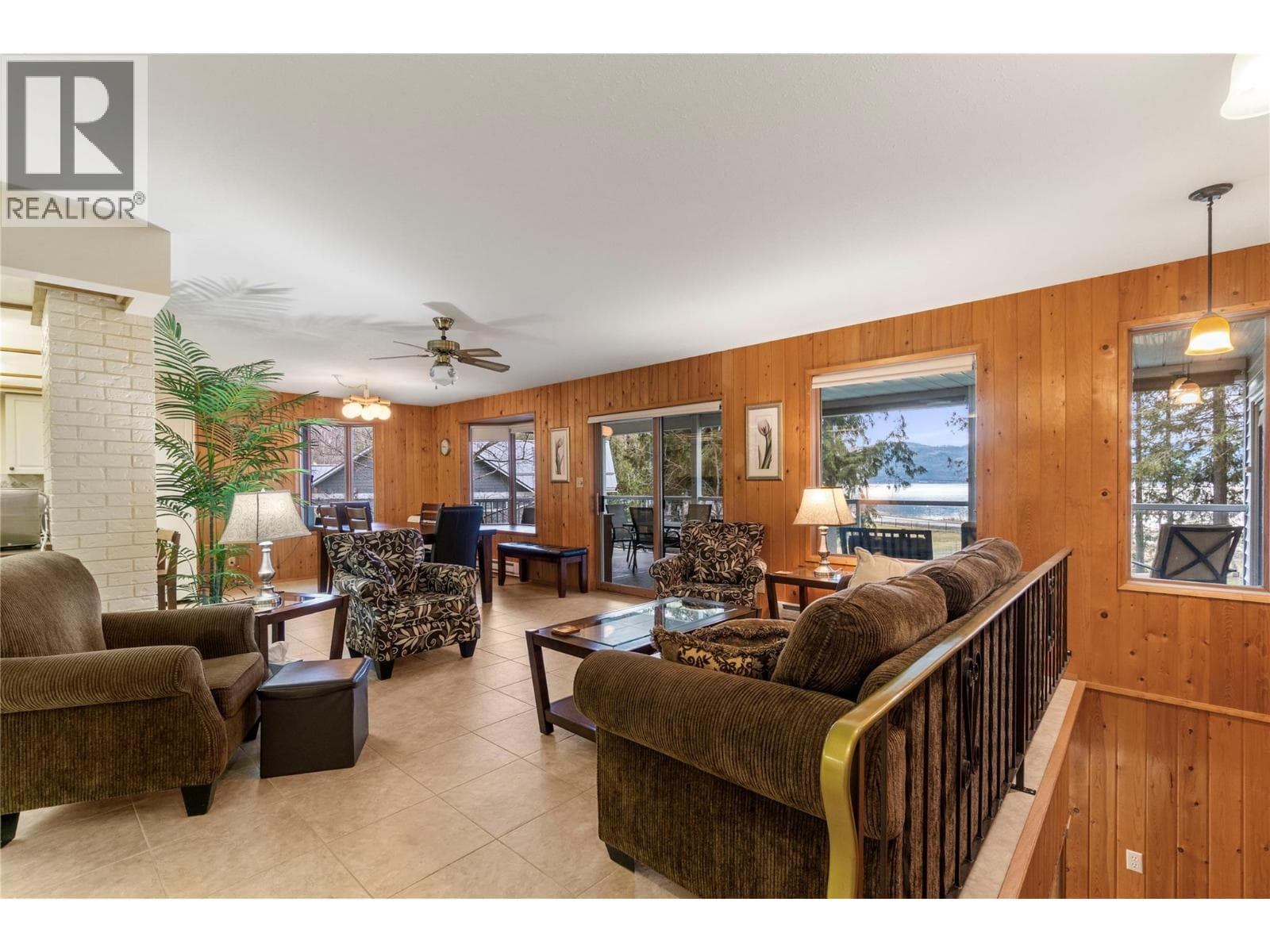 6807 Squilax - Anglemont Road, Interior REALTORS® — photo 5