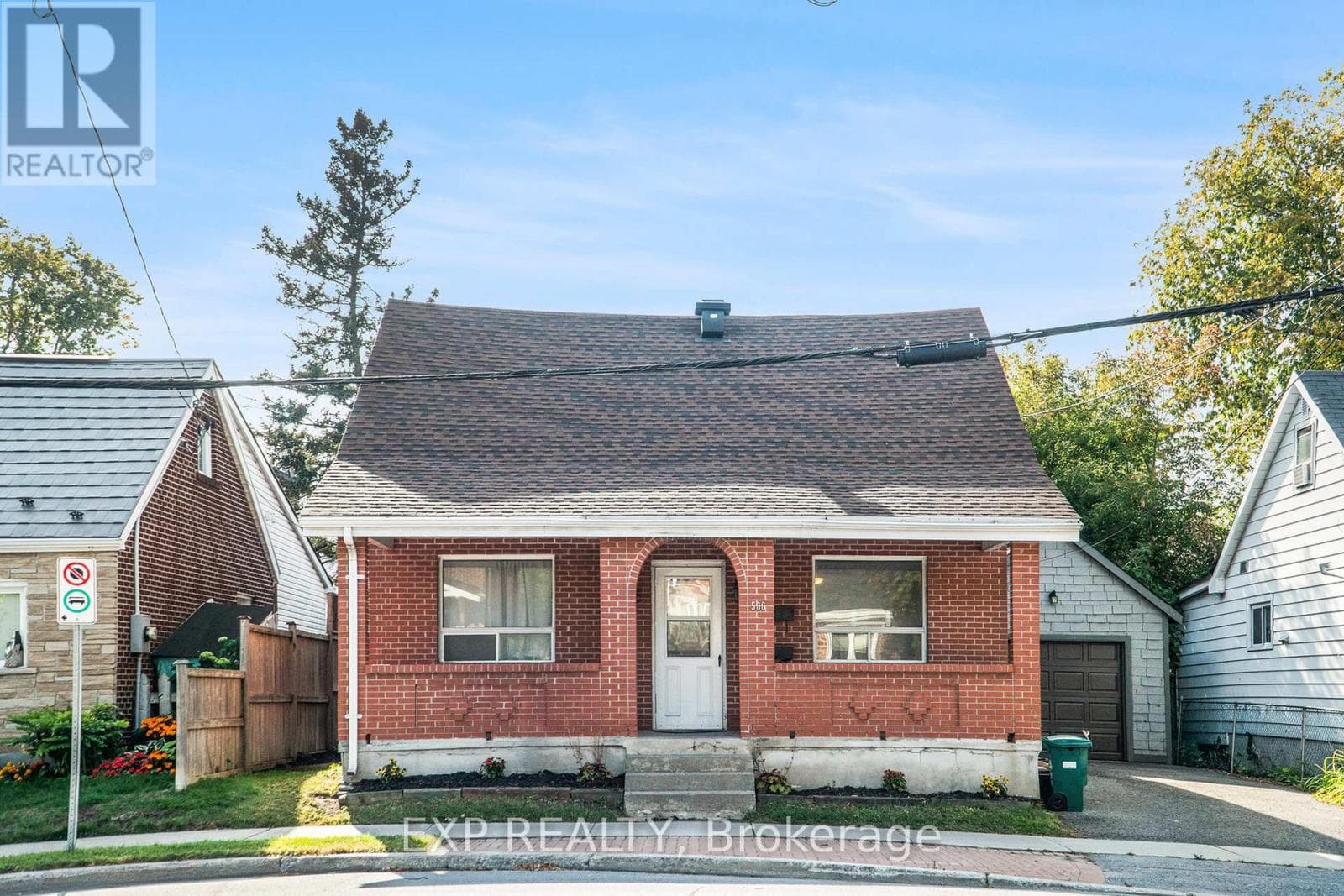 566 KIRKWOOD AVENUE, Ottawa — photo 2