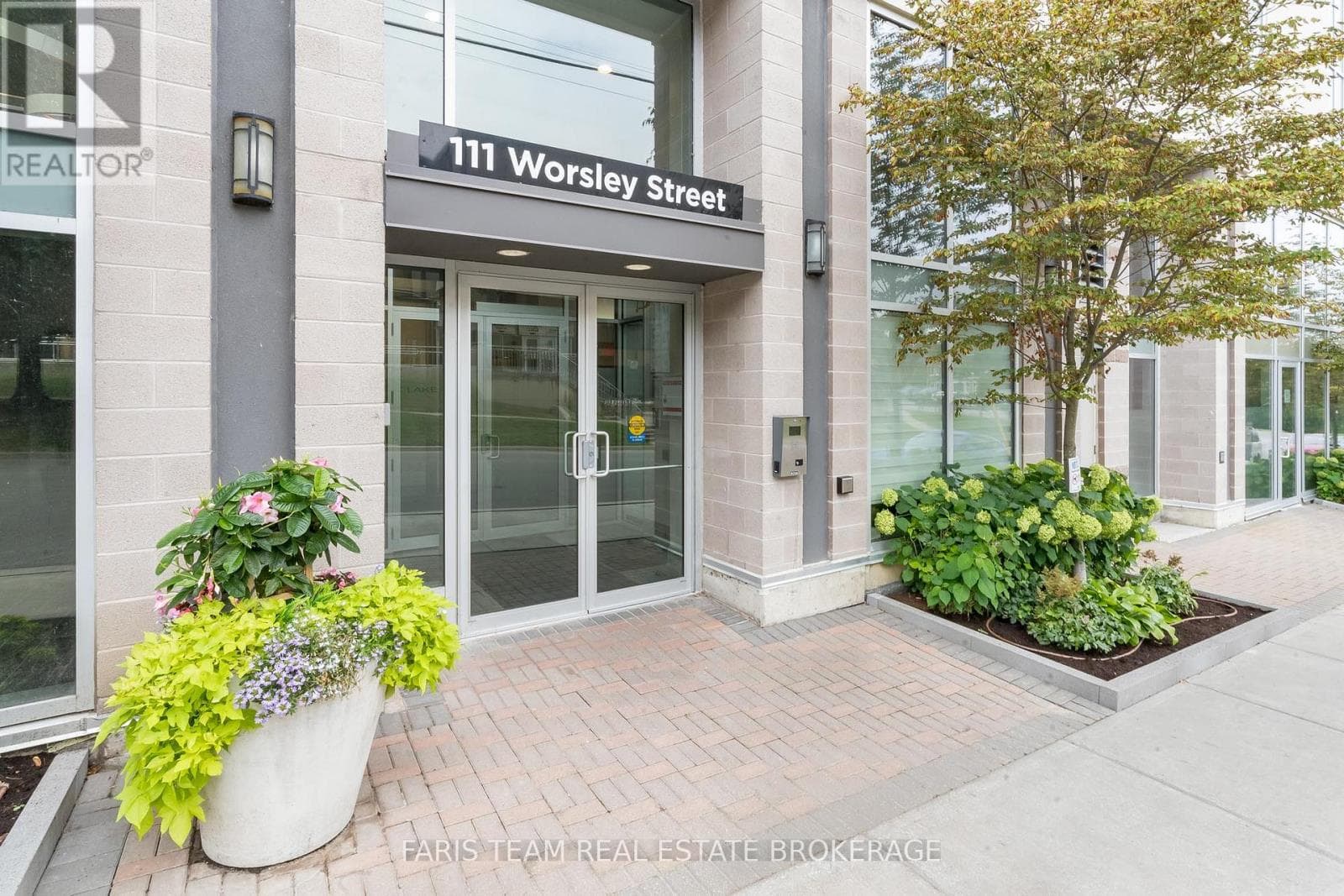 GPH5 - 111 WORSLEY STREET, Toronto — photo 5