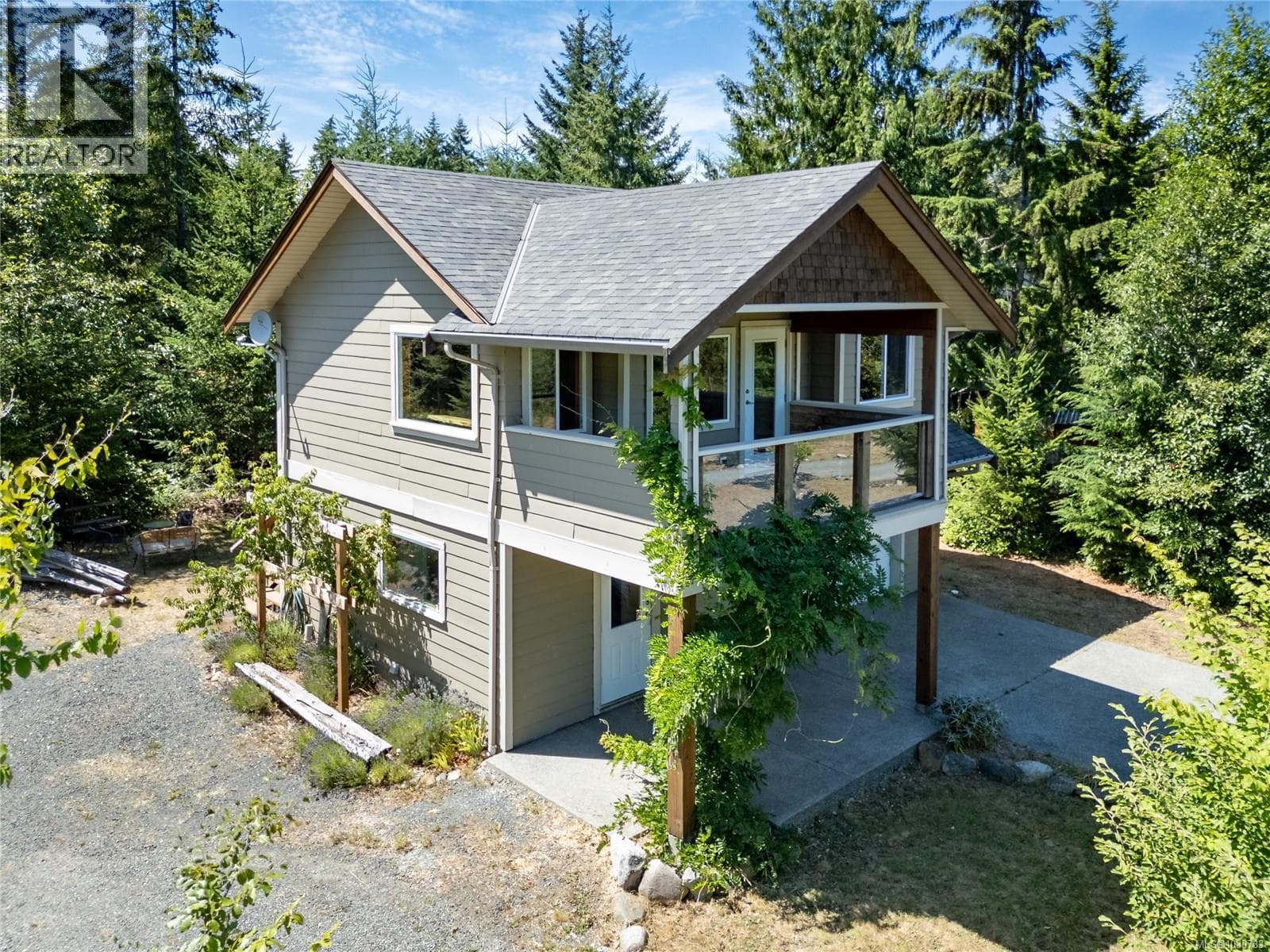 7455 RODGER ROAD, Vancouver Island
