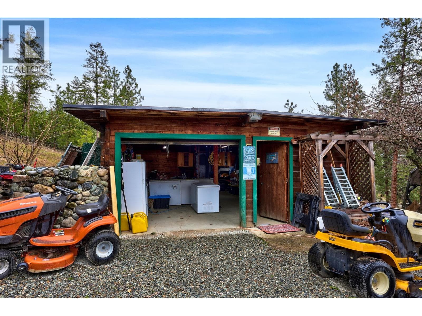 7050 WESTSYDE ROAD, Interior REALTORS® — photo 4