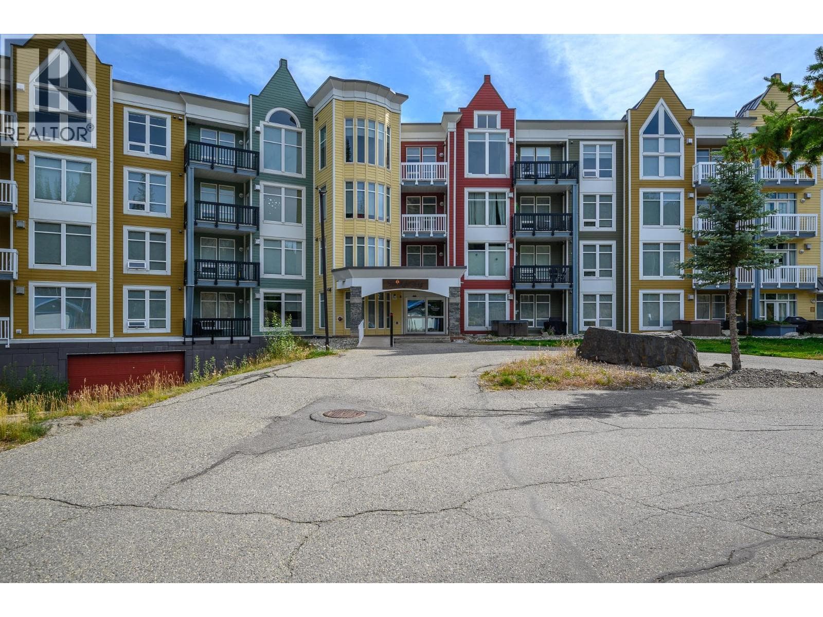 30 MONASHEE ROAD UNIT 214, Interior REALTORS® — photo 3