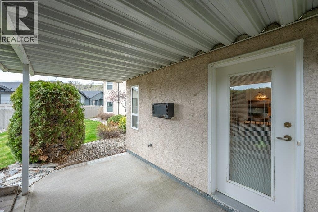 6514 Meadows Drive Unit# 4, Interior REALTORS® — photo 5