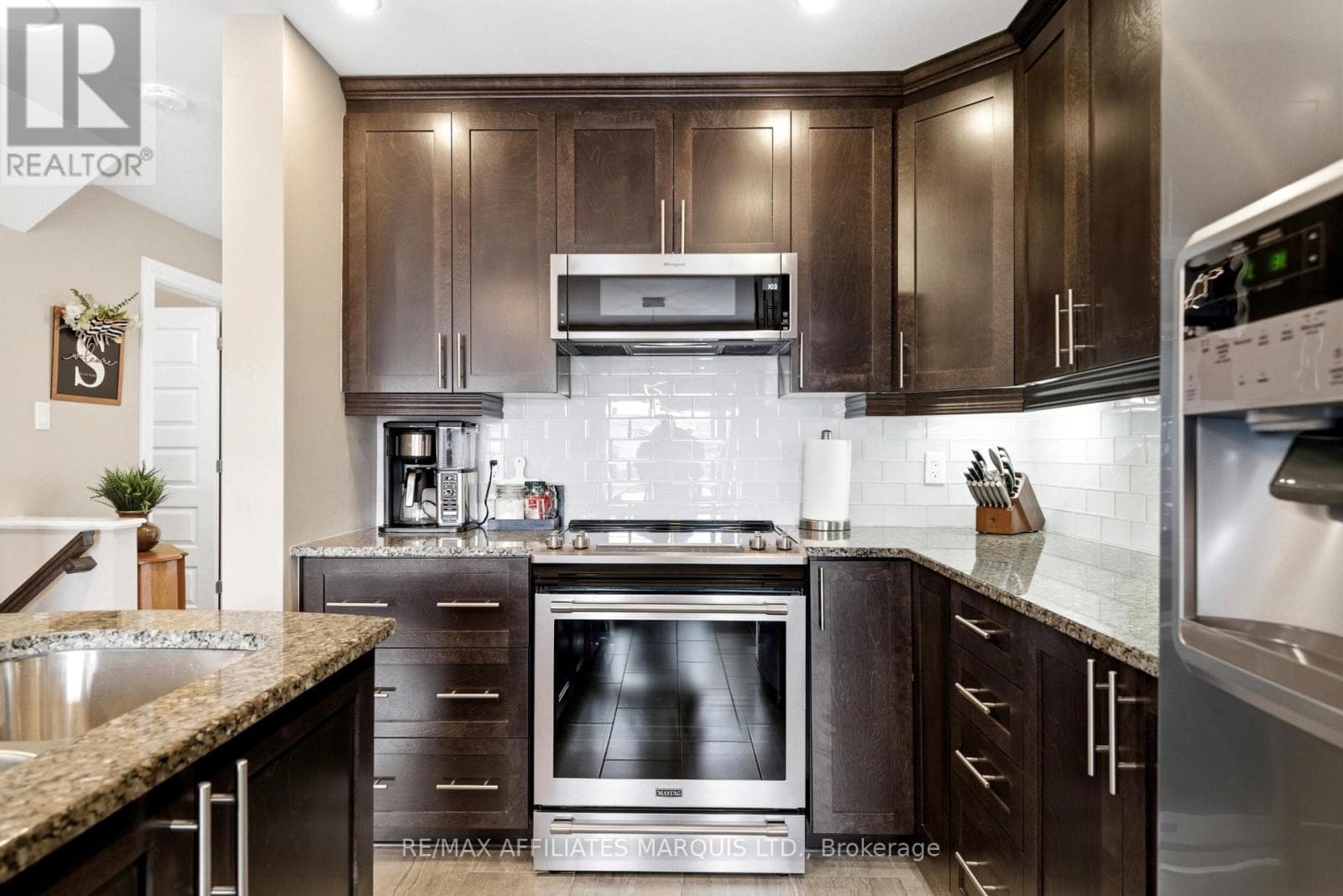 1118 CLEMENT COURT, Cornwall — photo 4