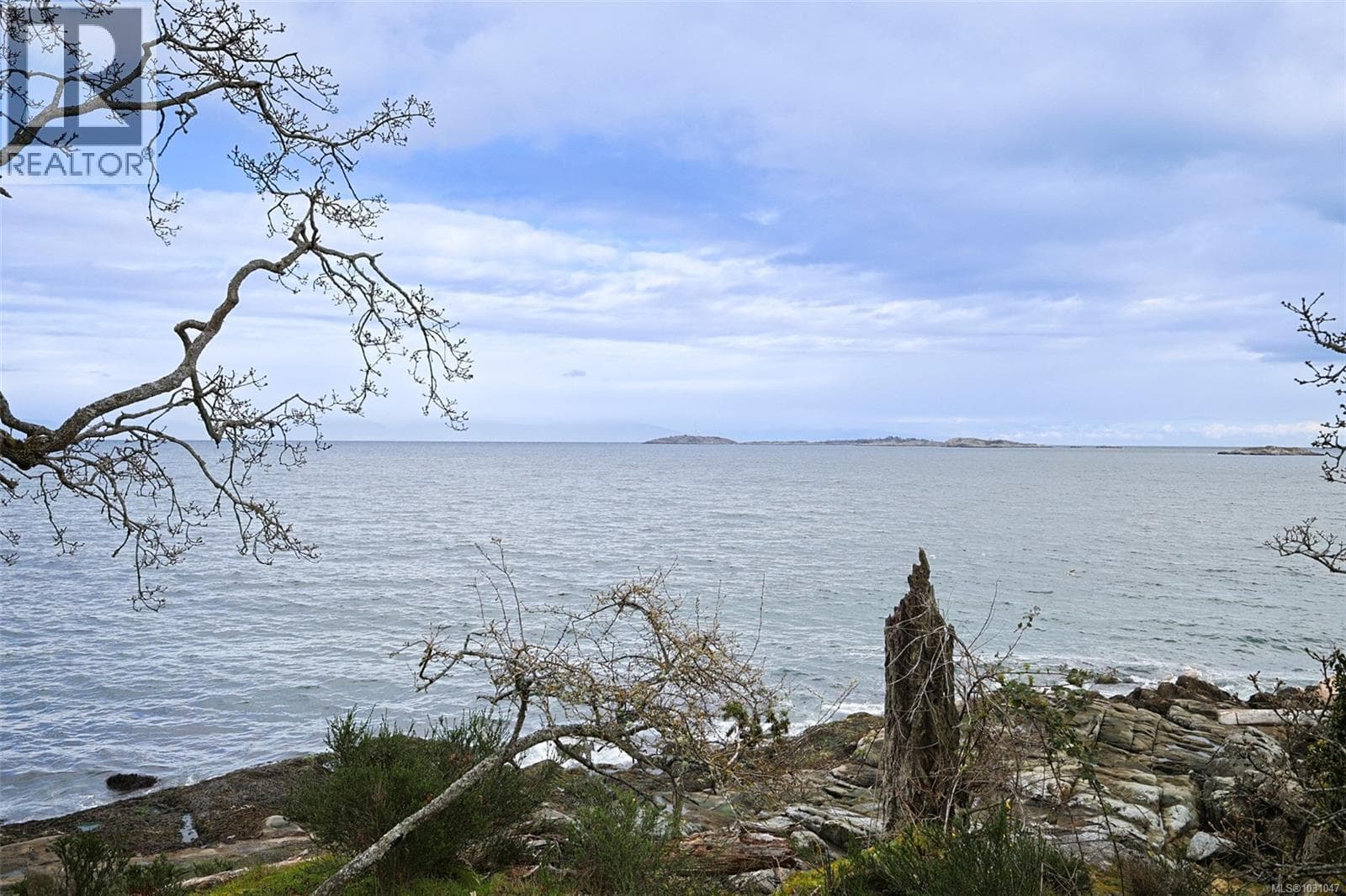 3610 Outrigger Rd, Vancouver Island — photo 4