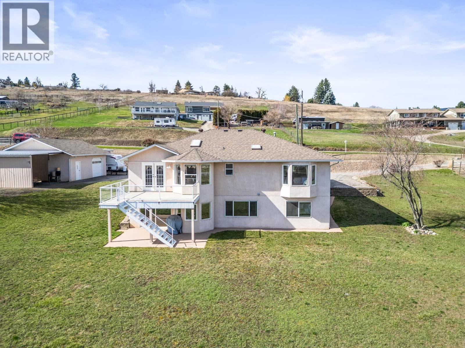 130 OVERLOOK PLAZA, Interior REALTORS® — photo 4