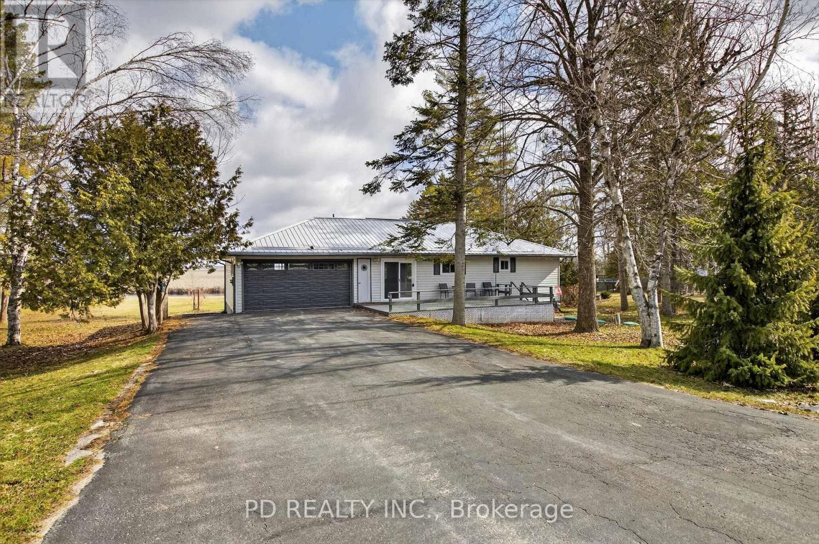 200 CHARLORE PARK DRIVE, Central Lakes — photo 5