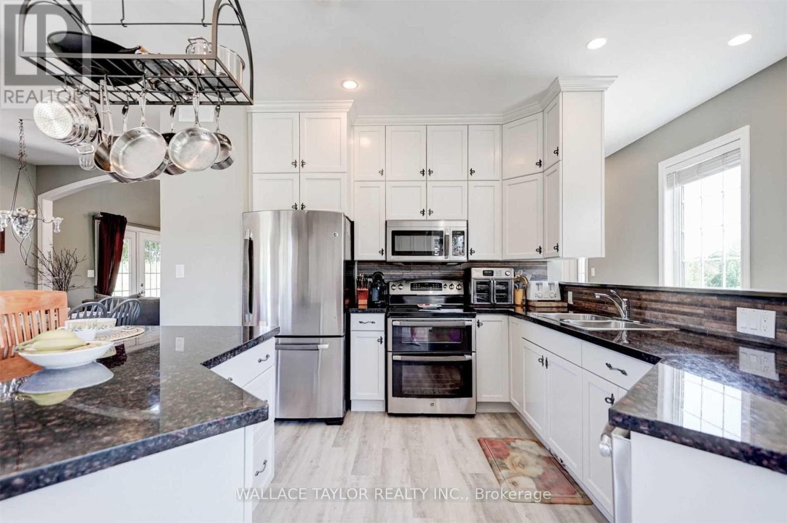 524 HOOVER ROAD, Toronto — photo 3