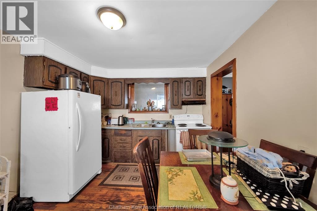 177 Wellington STREET East, Chatham Kent — photo 3