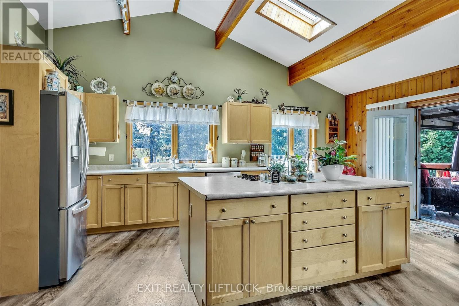 25 BALSAM ROAD, Central Lakes — photo 5
