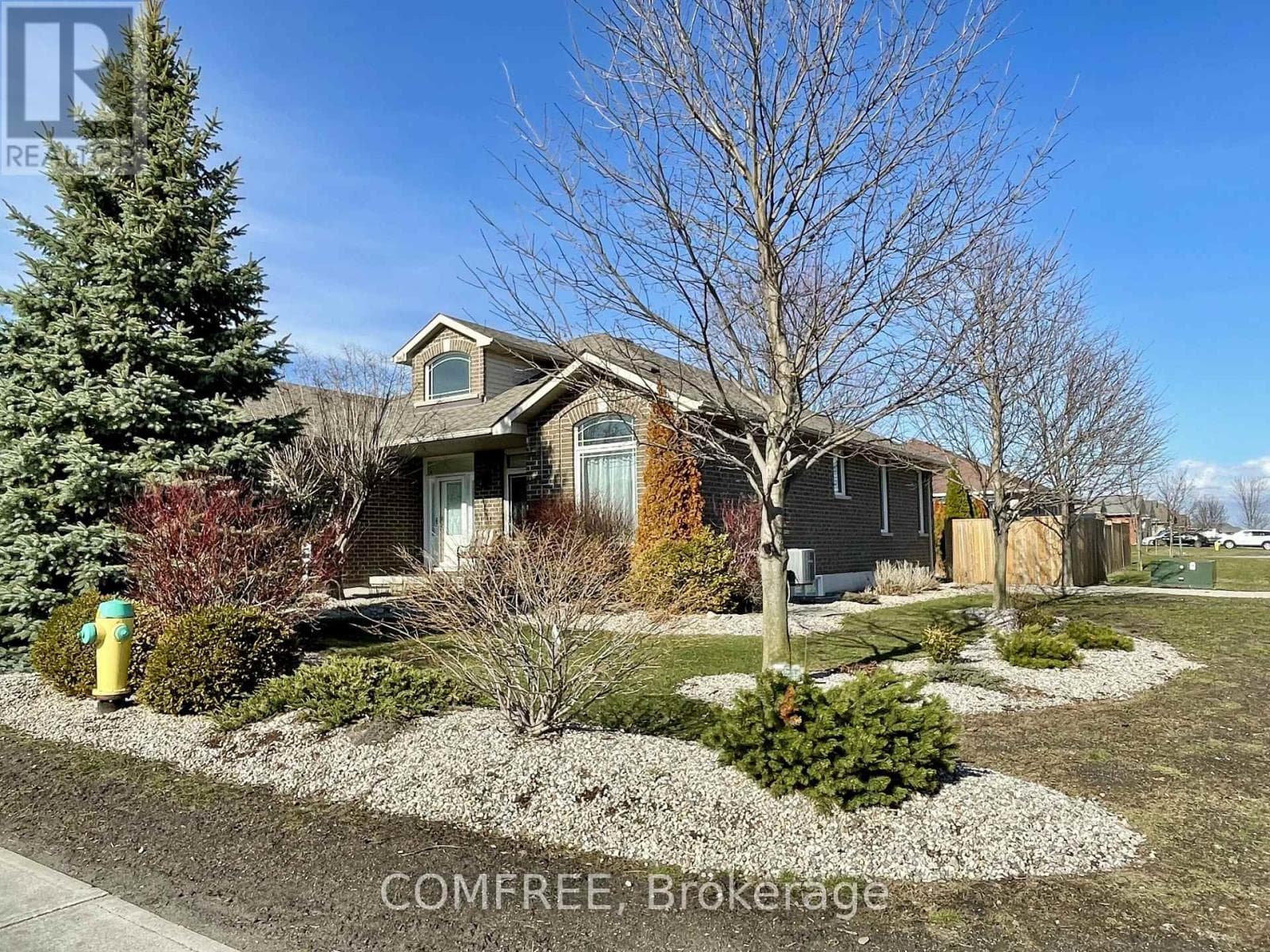 31 ESSEX DRIVE, Ottawa — photo 2