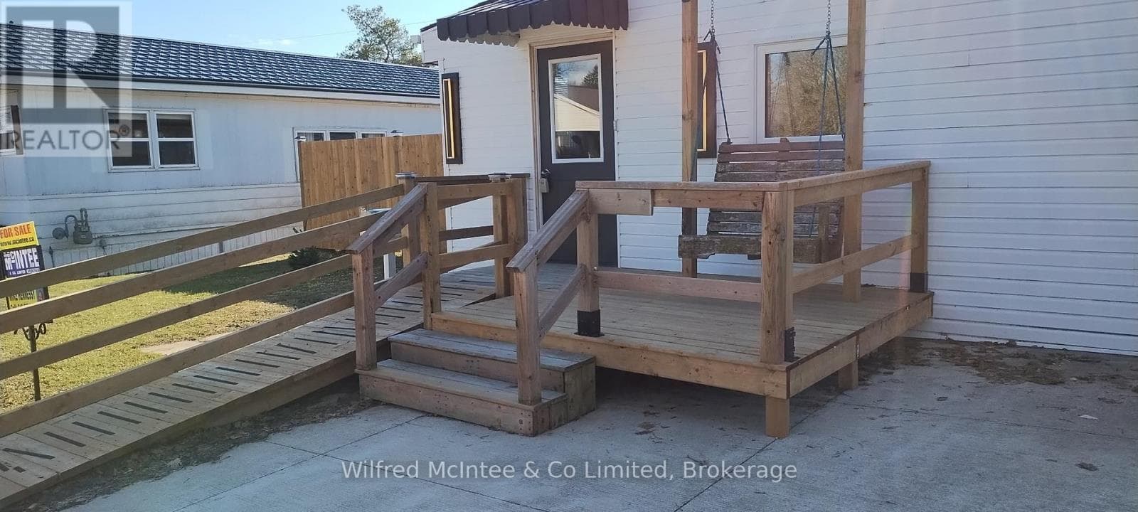 23 BLUEJAY COURT, OnePoint — photo 2