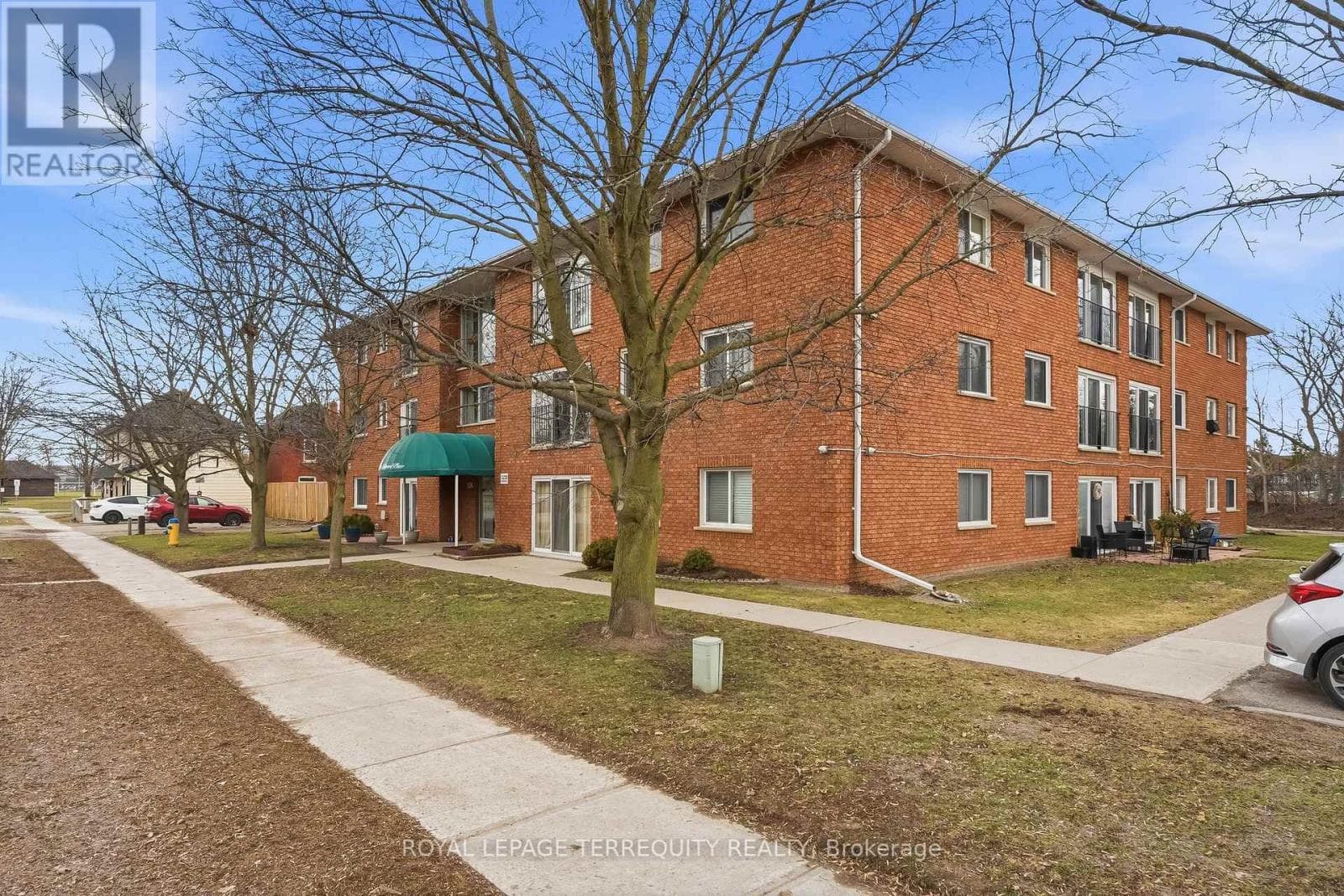 307 - 136 WARE STREET N, Toronto — photo 2