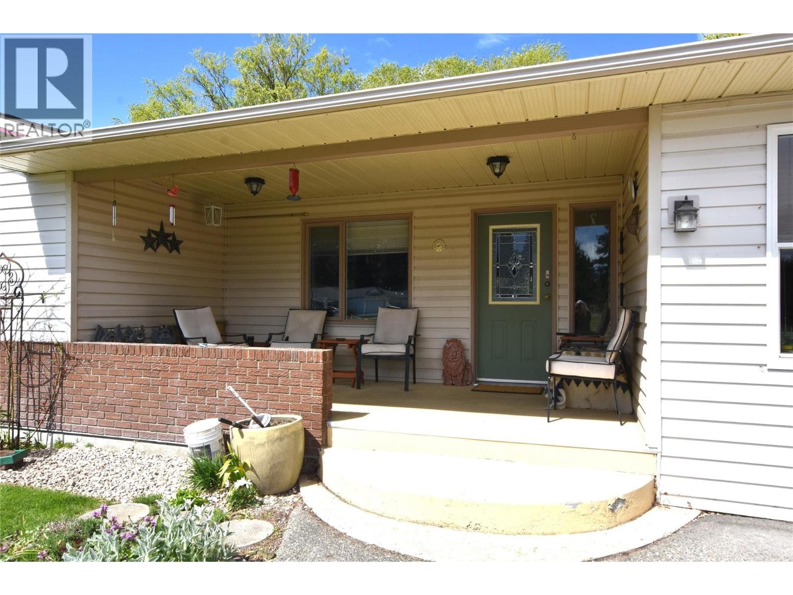 536 Loon Avenue, Interior REALTORS® — photo 4