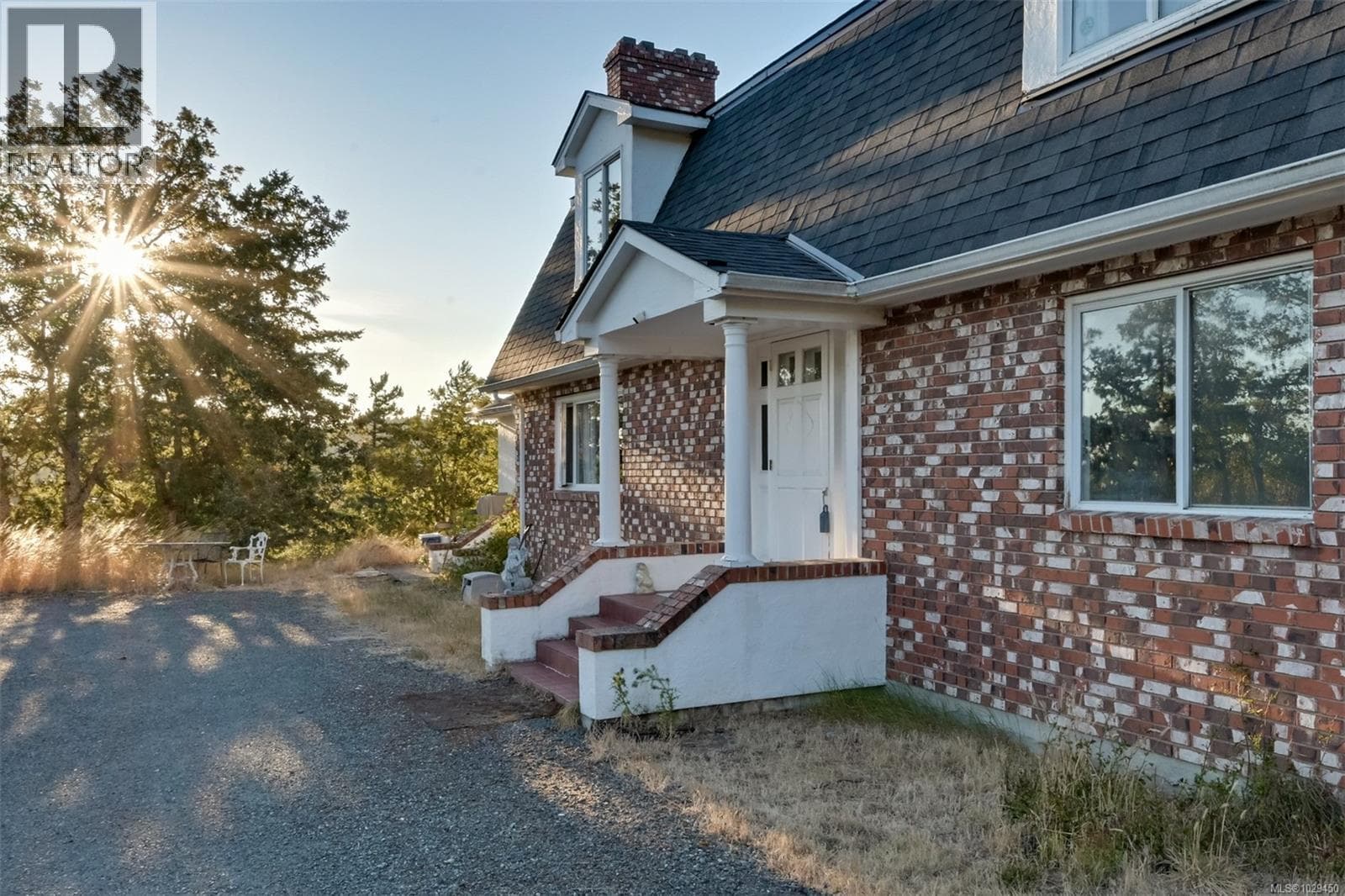 4589 BLENKINSOP ROAD, Victoria — photo 3
