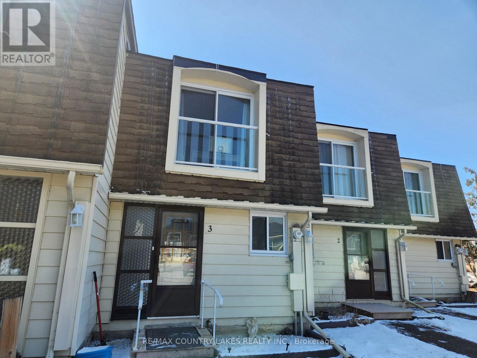 3 - 4 PARADISE BOULEVARD in 