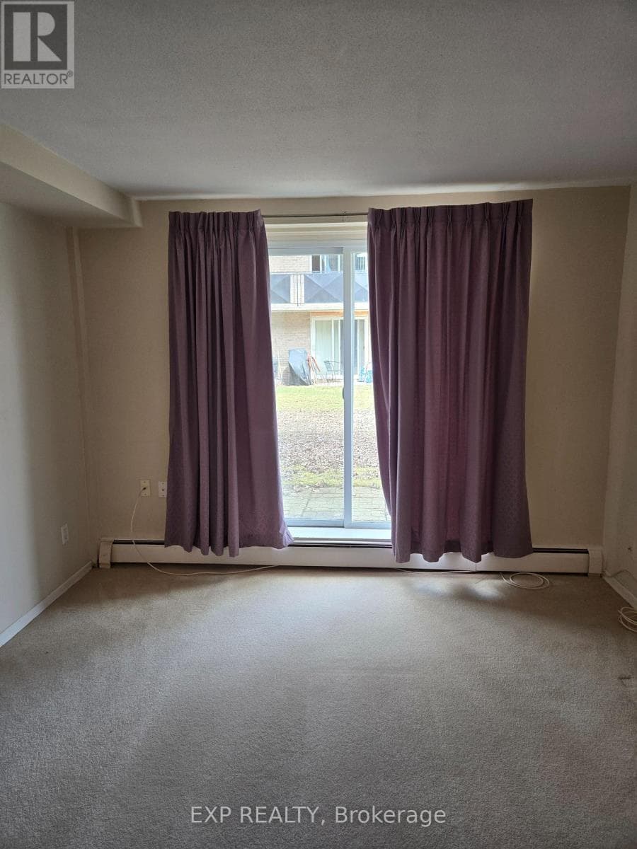 1 - 633 BARBER AVENUE N, Toronto — photo 3