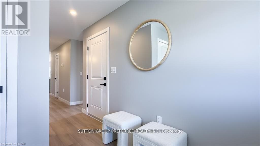 230 BEECH STREET, London and St. Thomas — photo 5