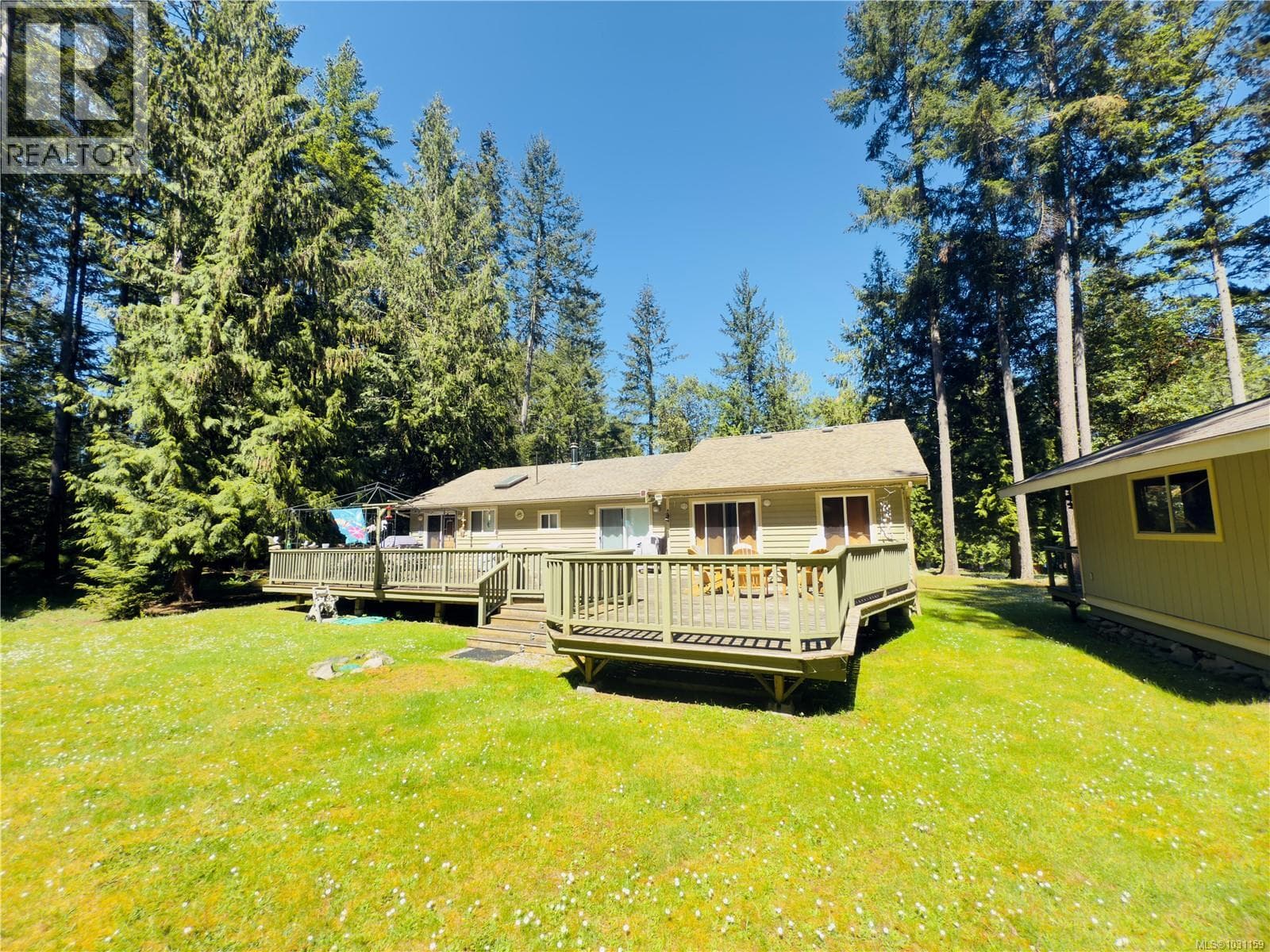 667 WEATHERS WAY, Vancouver Island — photo 2