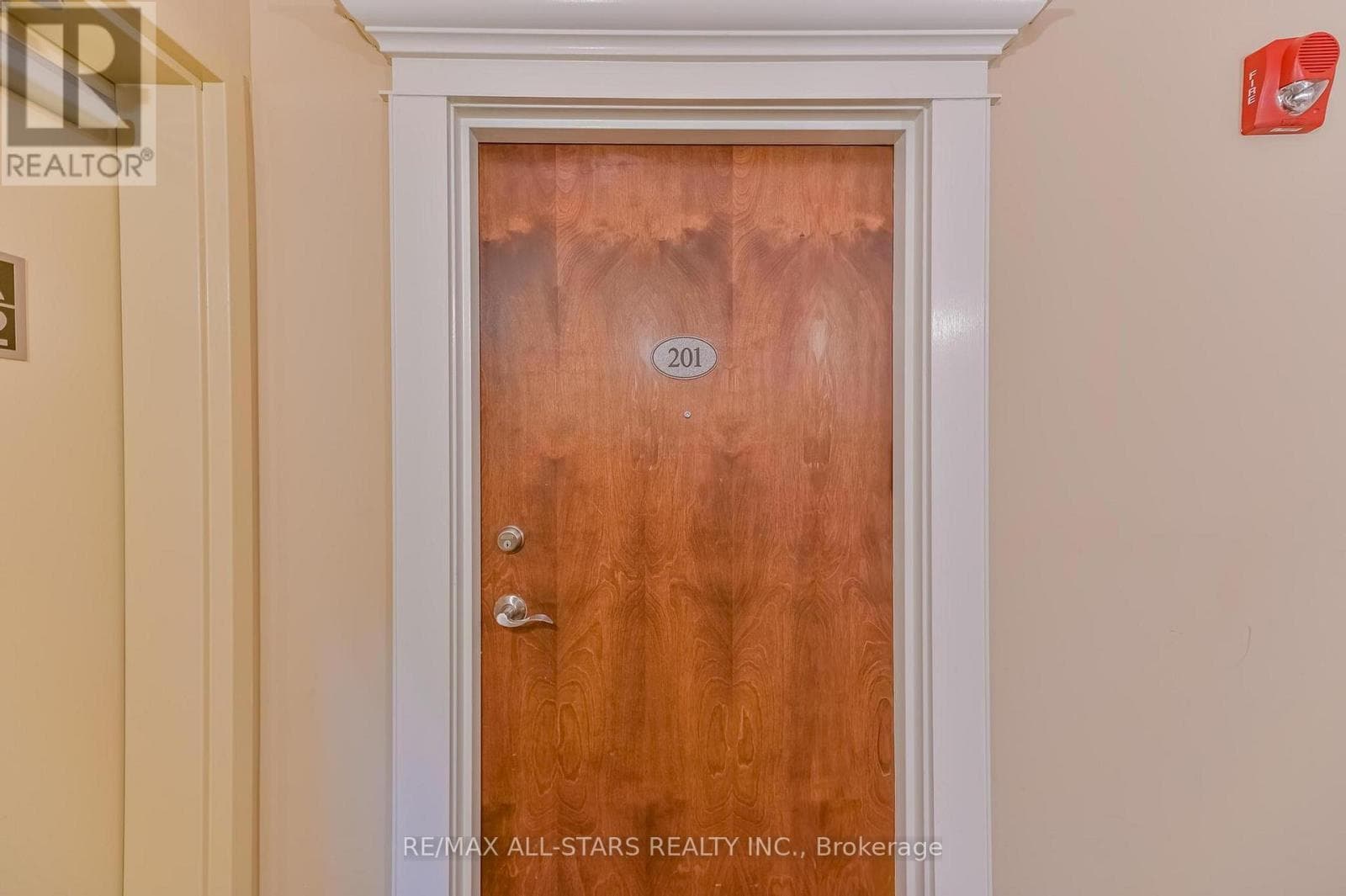 201 - 94 FRANCIS STREET W, Central Lakes — photo 5