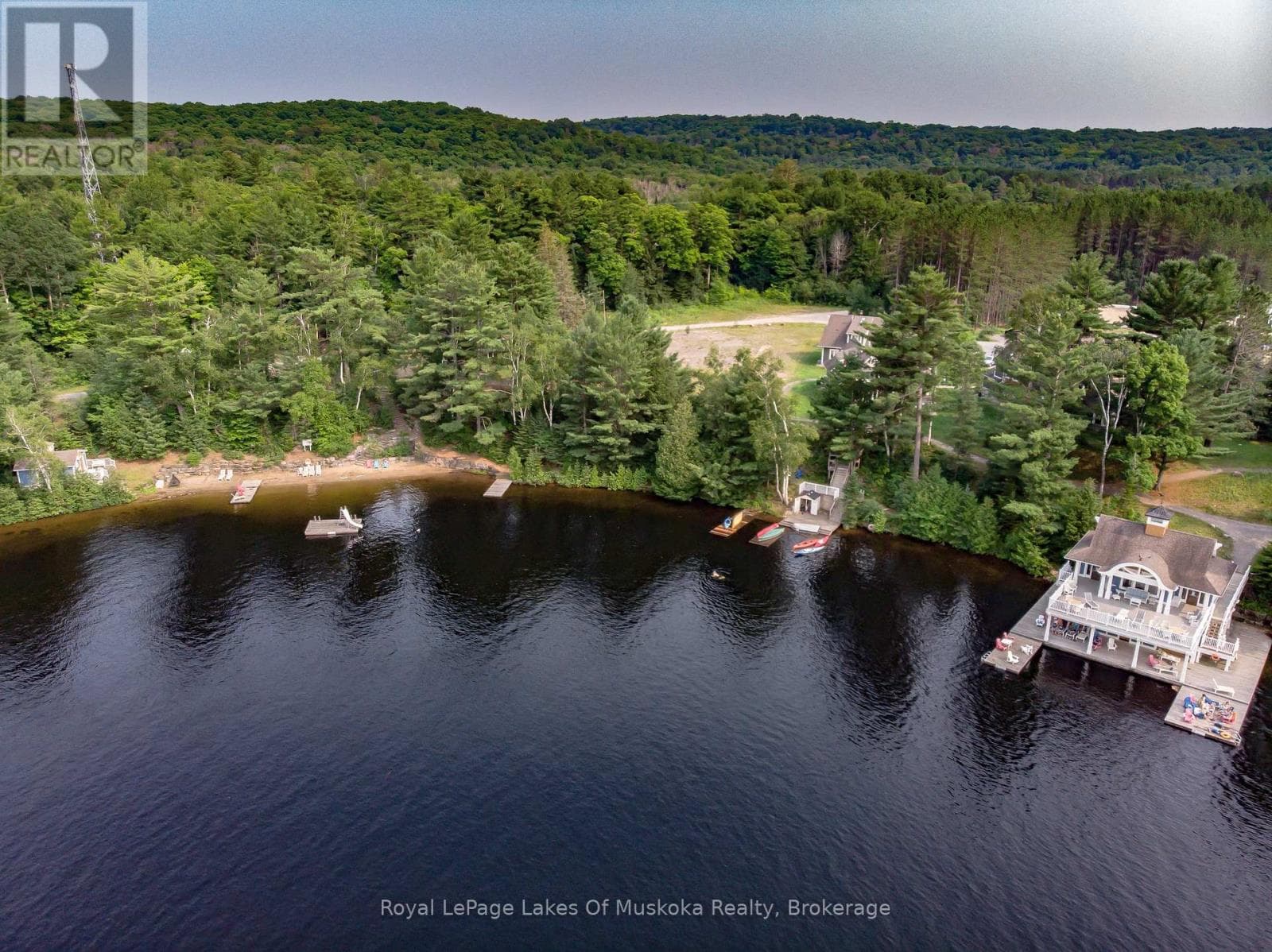 VILLA 1  WEEK 9 - 1020 BIRCH GLEN ROAD, OnePoint — photo 4
