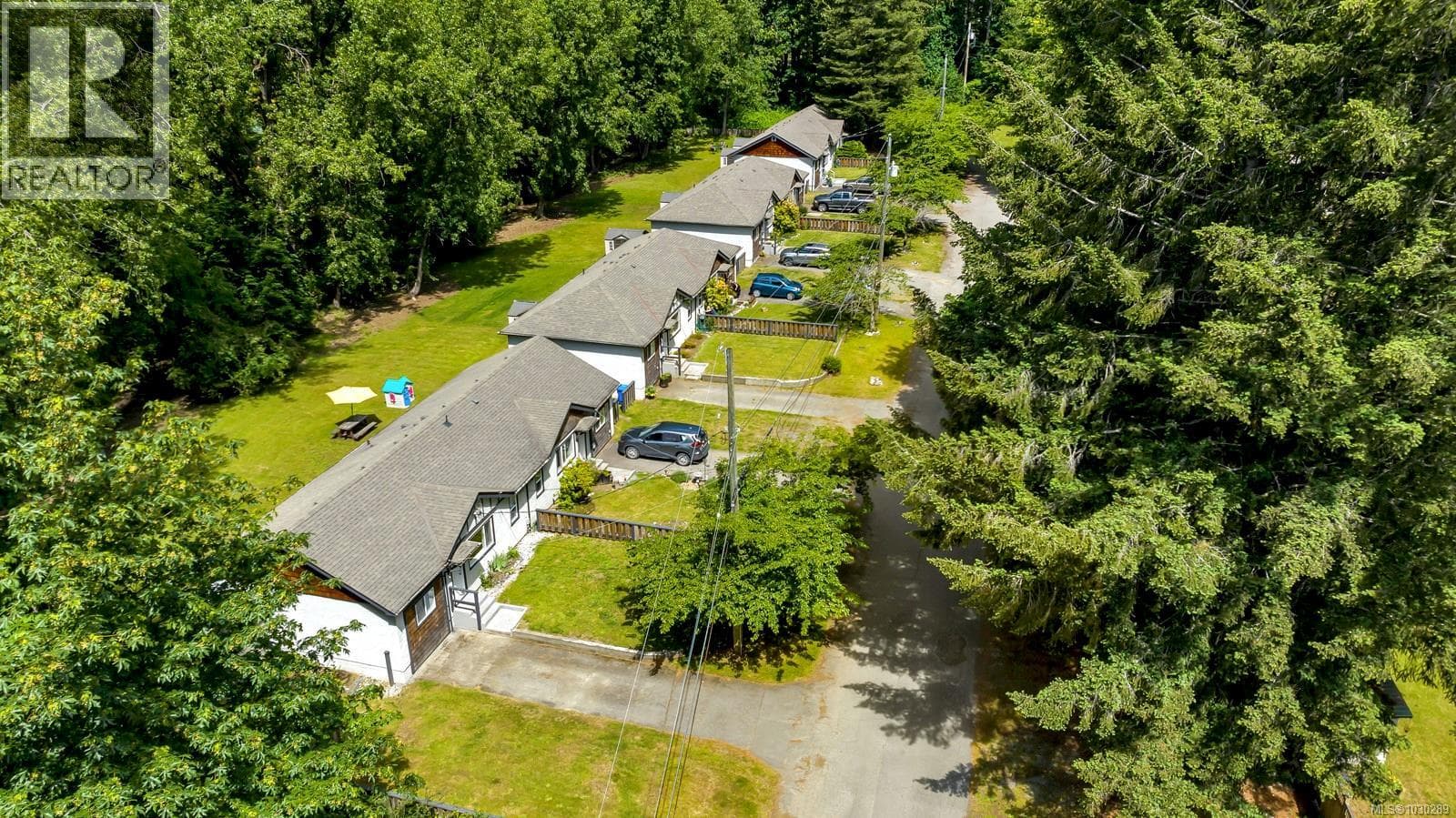 8033 Greendale Rd, Vancouver Island — photo 2