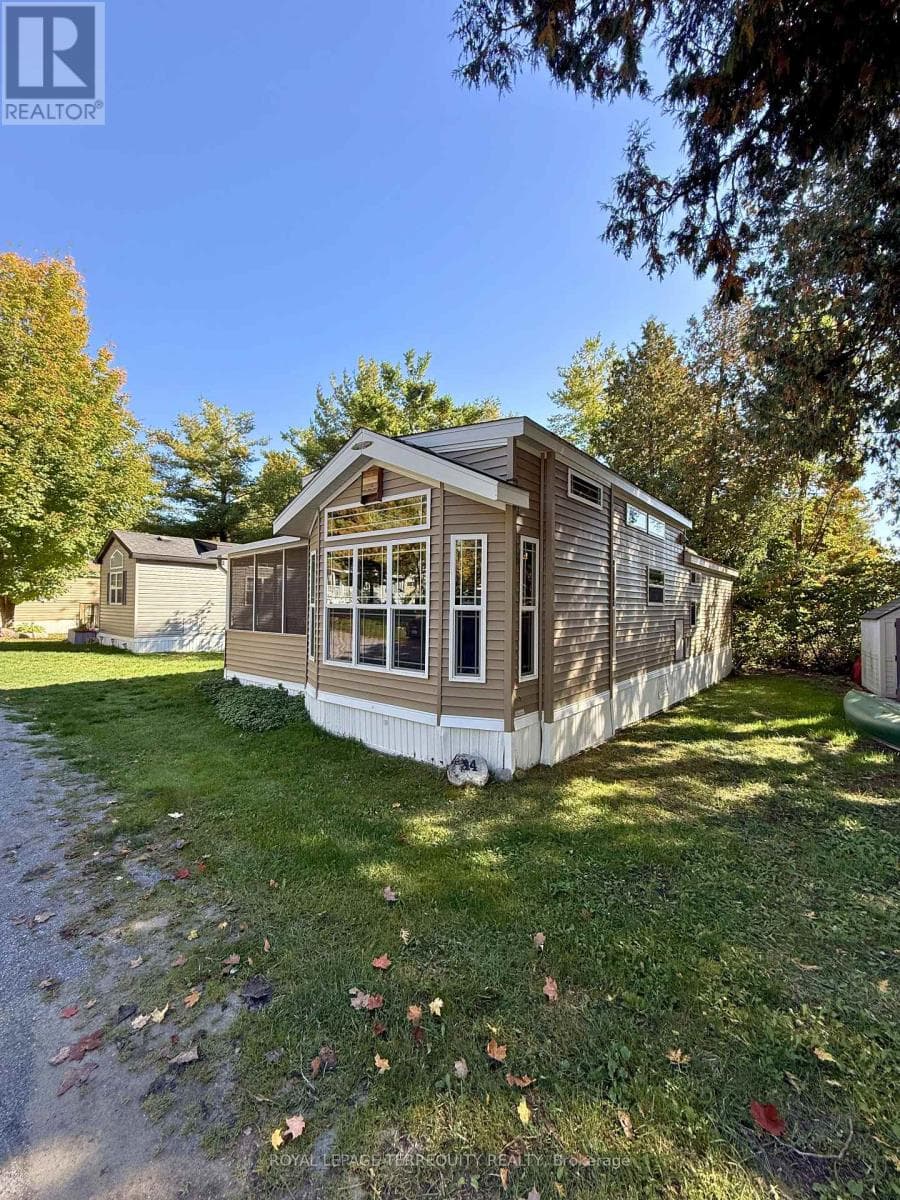 14 ROCKHAVEN, Toronto — photo 2