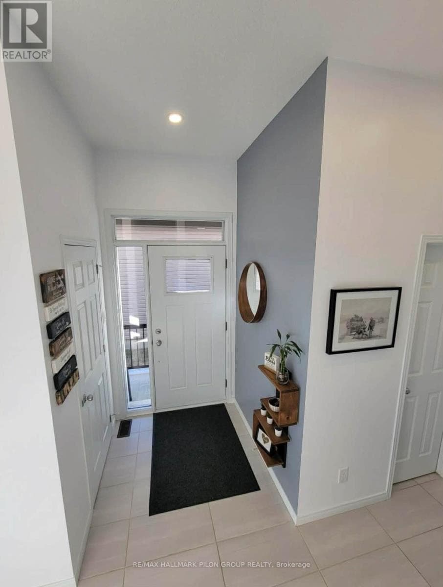 38 RIDDELL STREET, Ottawa — photo 2