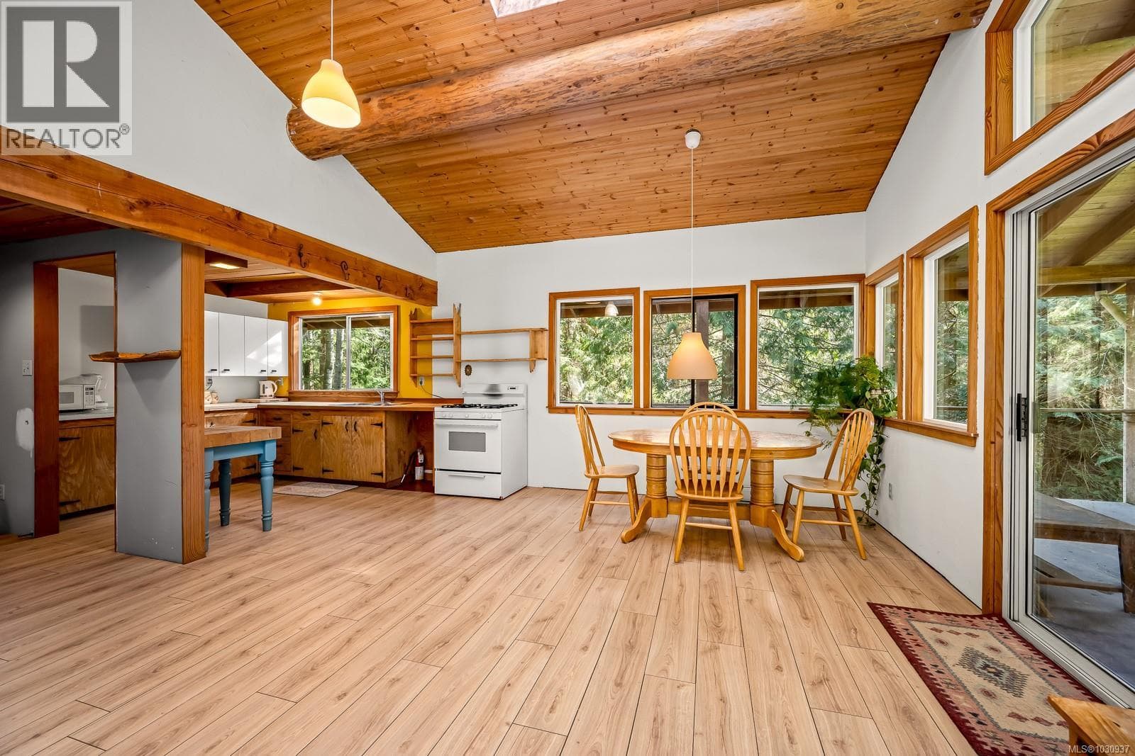 421 WHALETOWN ROAD, Vancouver Island — photo 5