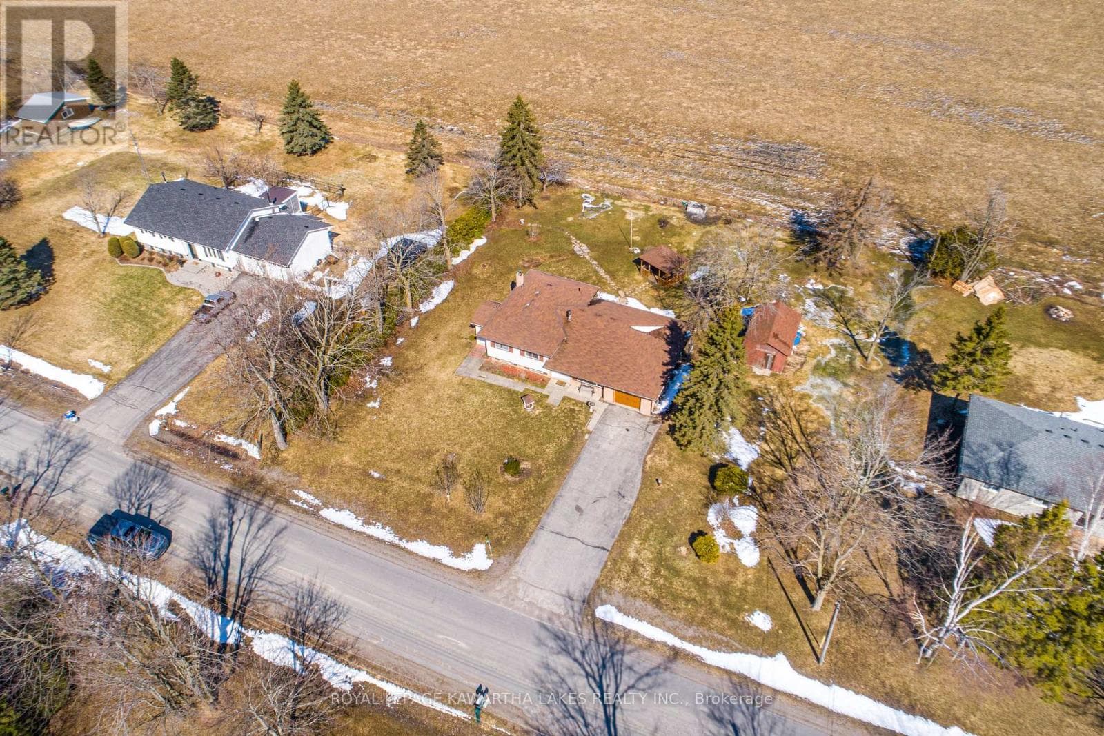 49 CRESSWELL ROAD E, Central Lakes — photo 2