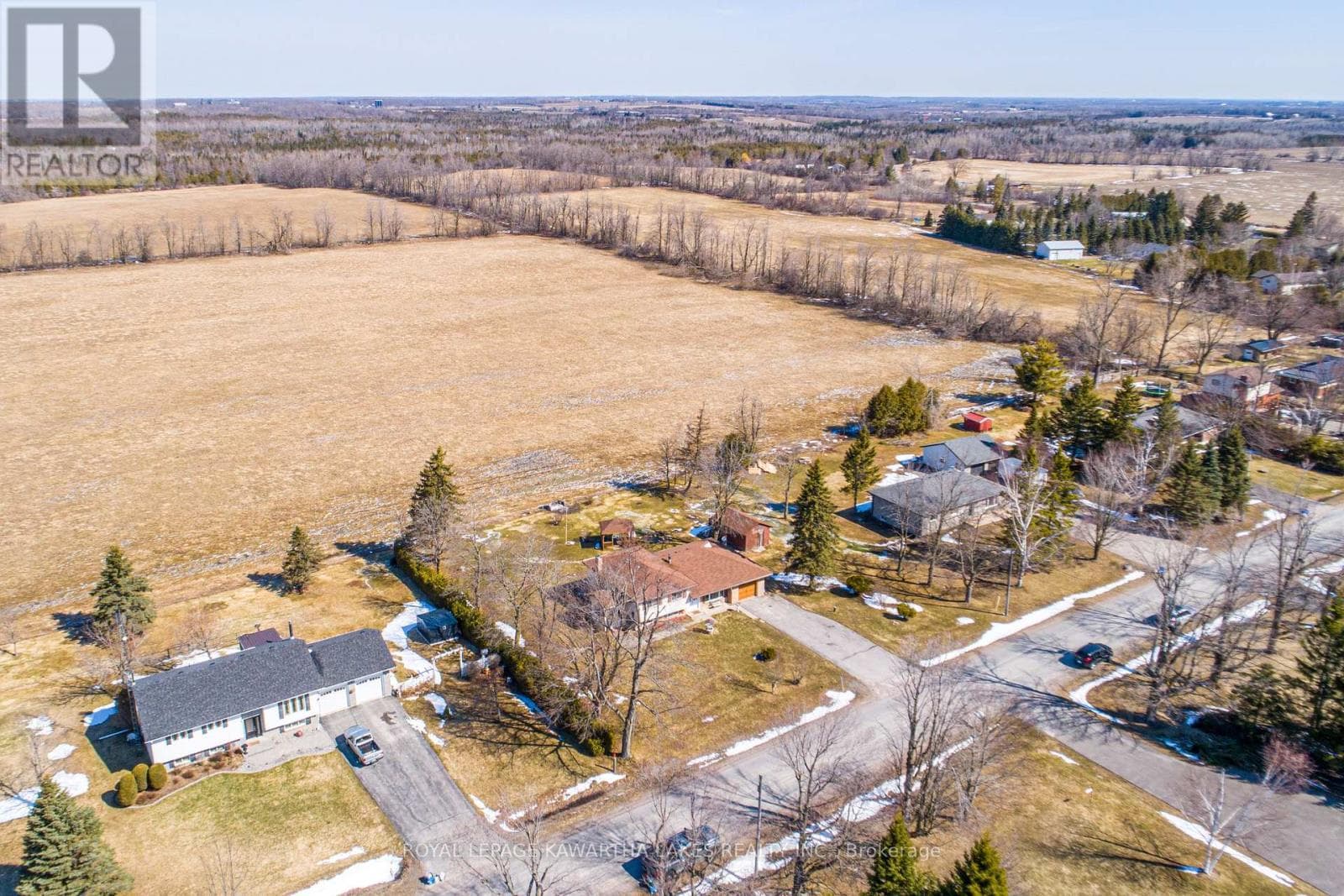 49 CRESSWELL ROAD E, Central Lakes — photo 4