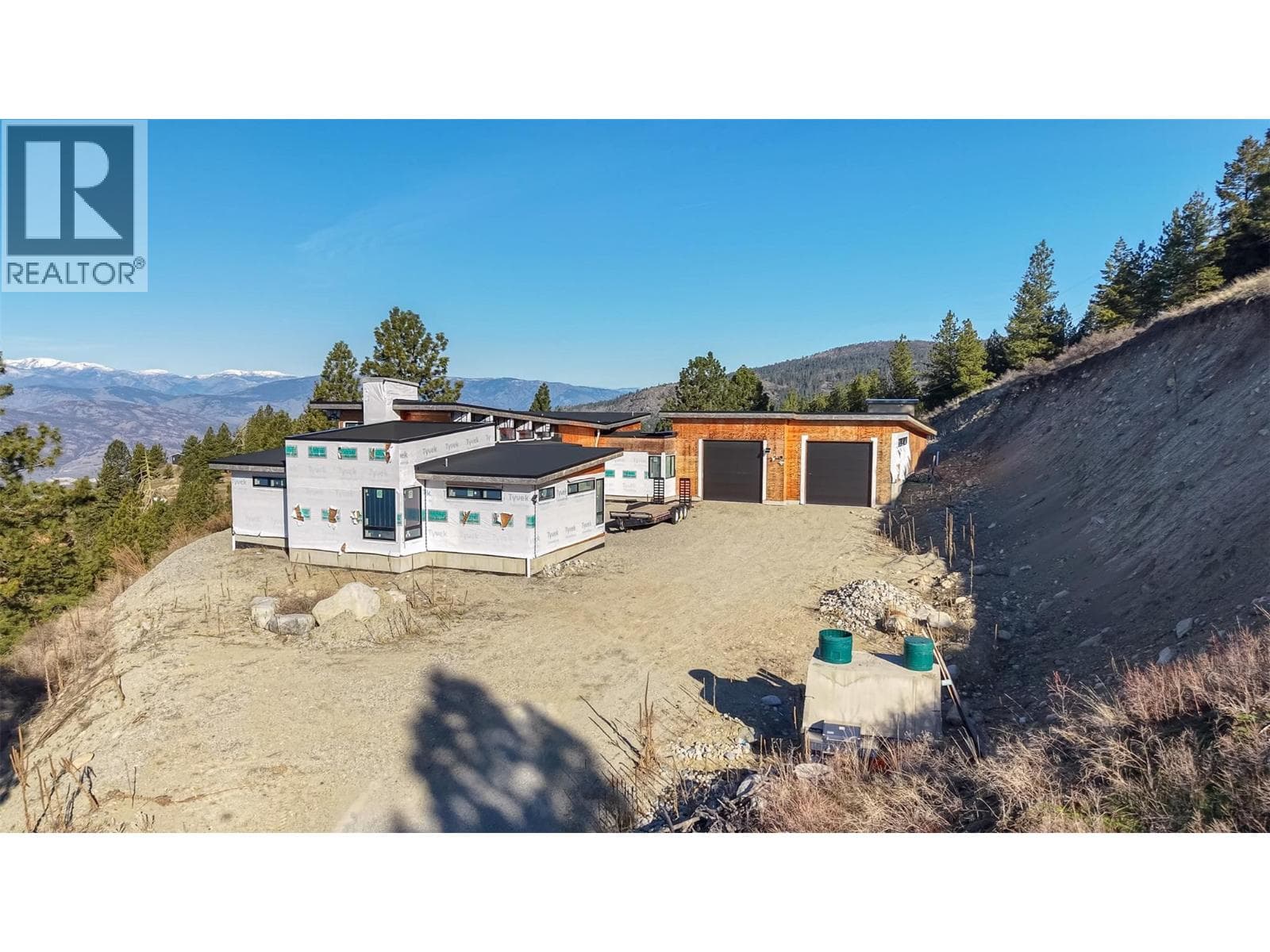 475 SASQUATCH TRAIL, Interior REALTORS® — photo 3