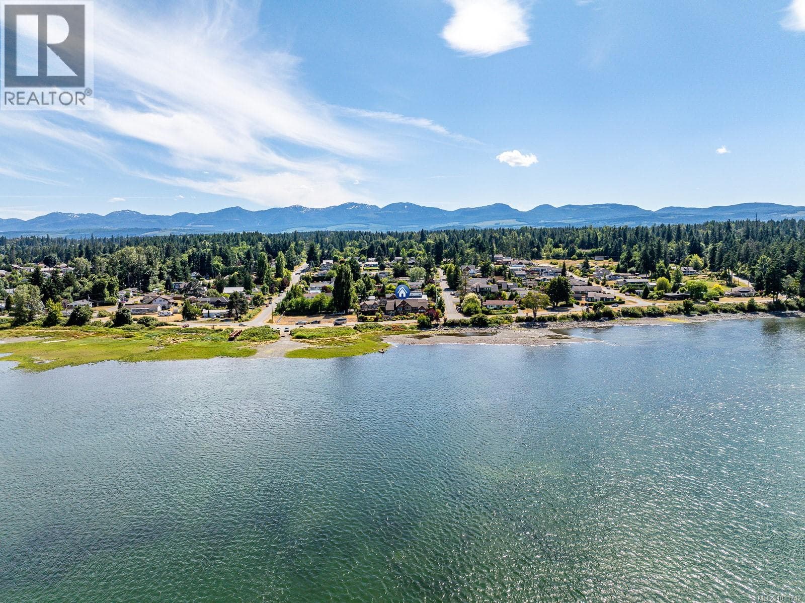 3943-3941 Marine Dr, Vancouver Island — photo 2