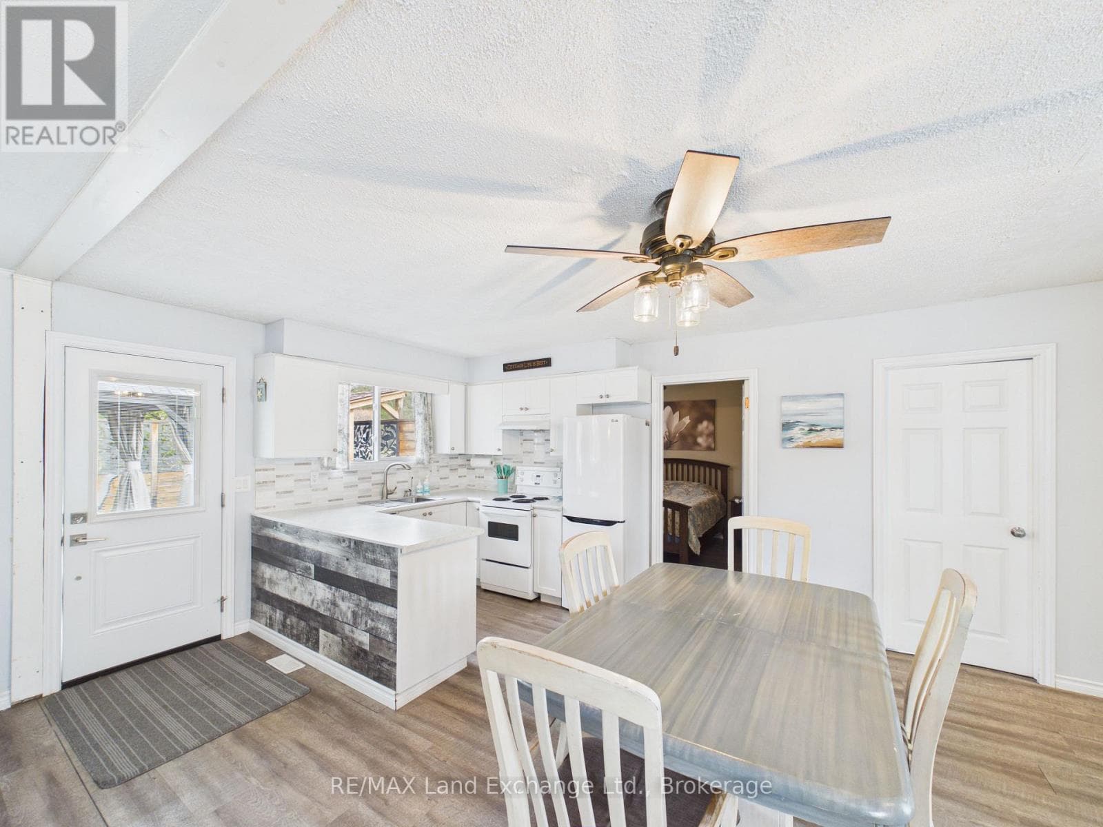507 ABENAKI DRIVE, OnePoint — photo 2