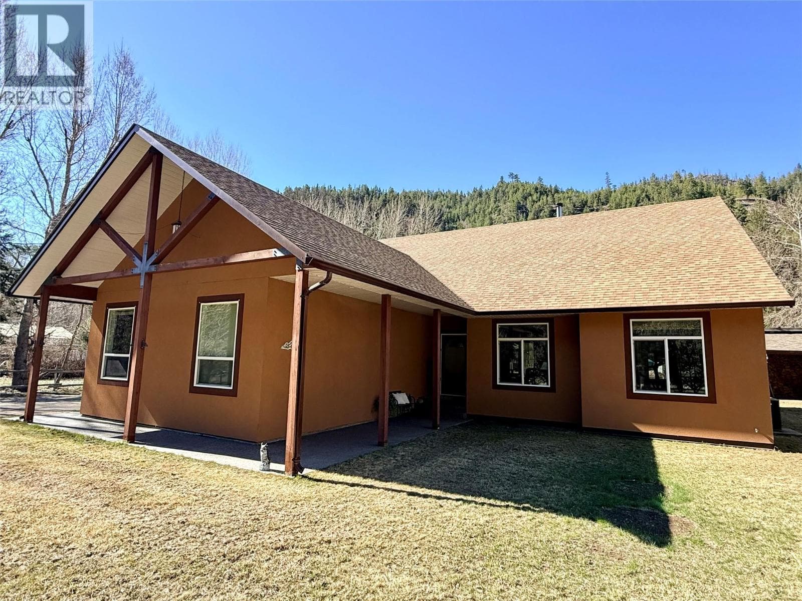 1084 Seven Mile Road, Interior REALTORS® — photo 3